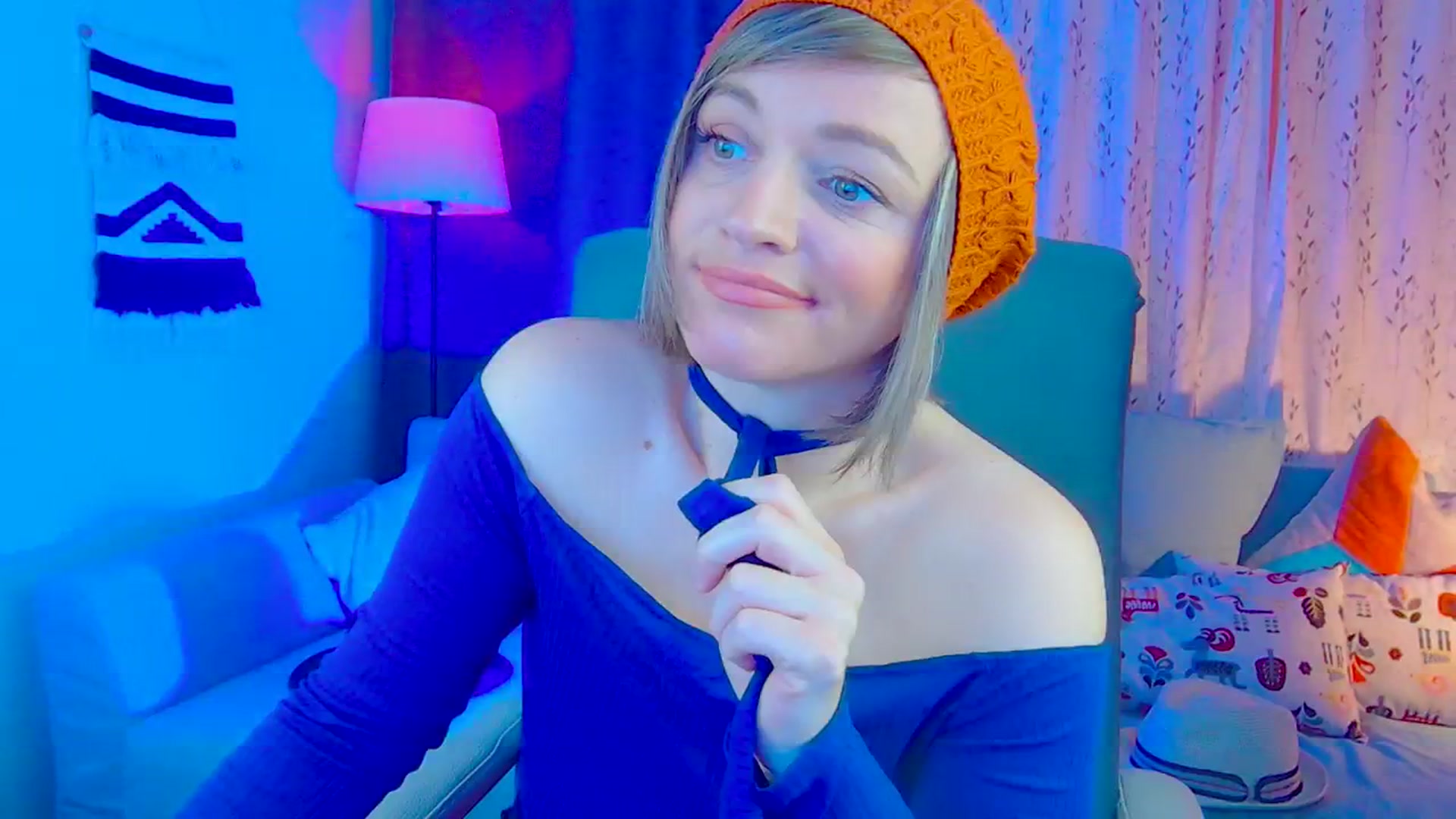 Gallery image thumbnail from SweetDazzle's myfreecams stream on, 12/10/2024, 12:32 image 19 of 20