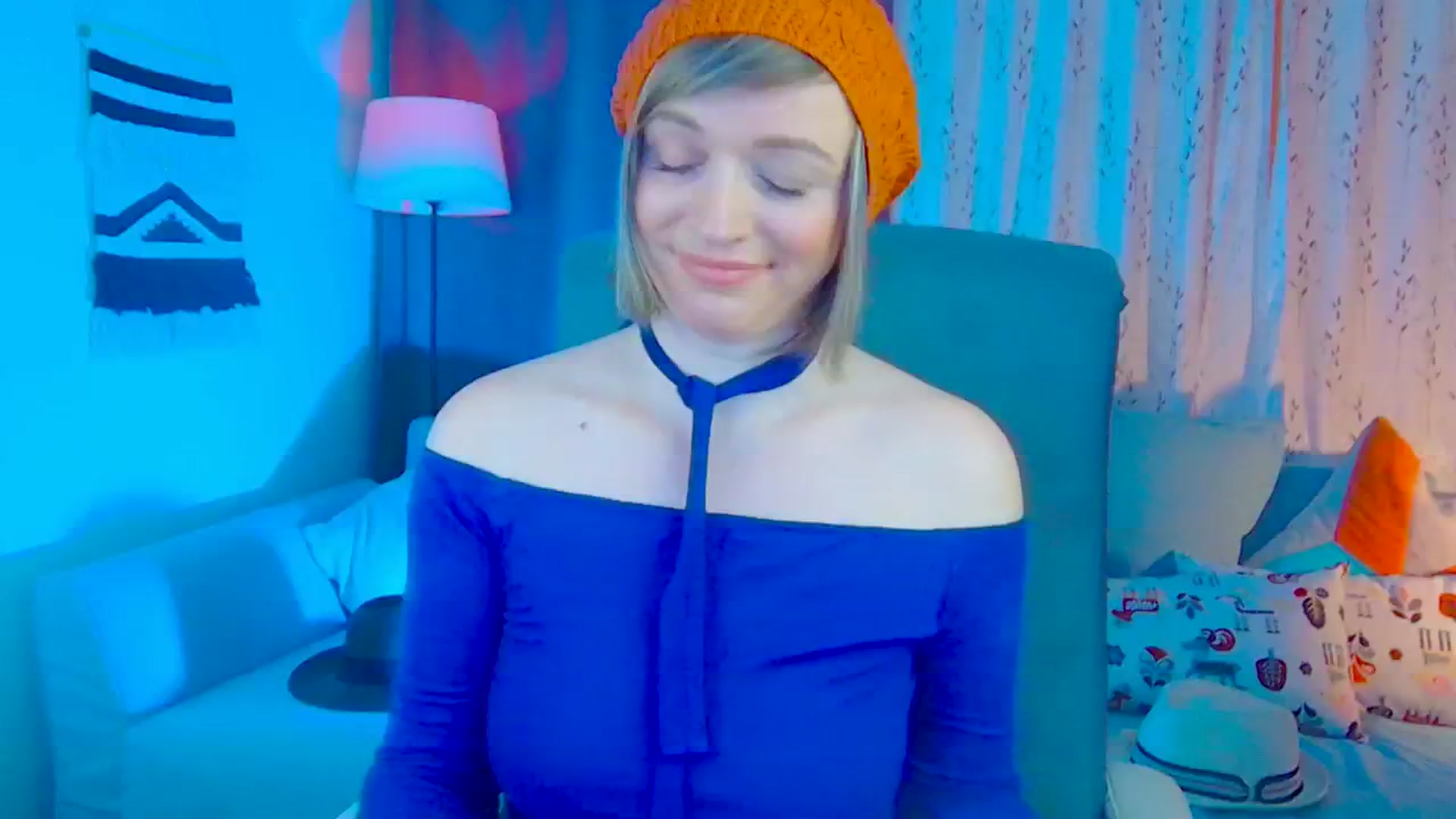 Gallery image thumbnail from SweetDazzle's myfreecams stream on, 12/10/2024, 12:32 image 14 of 20