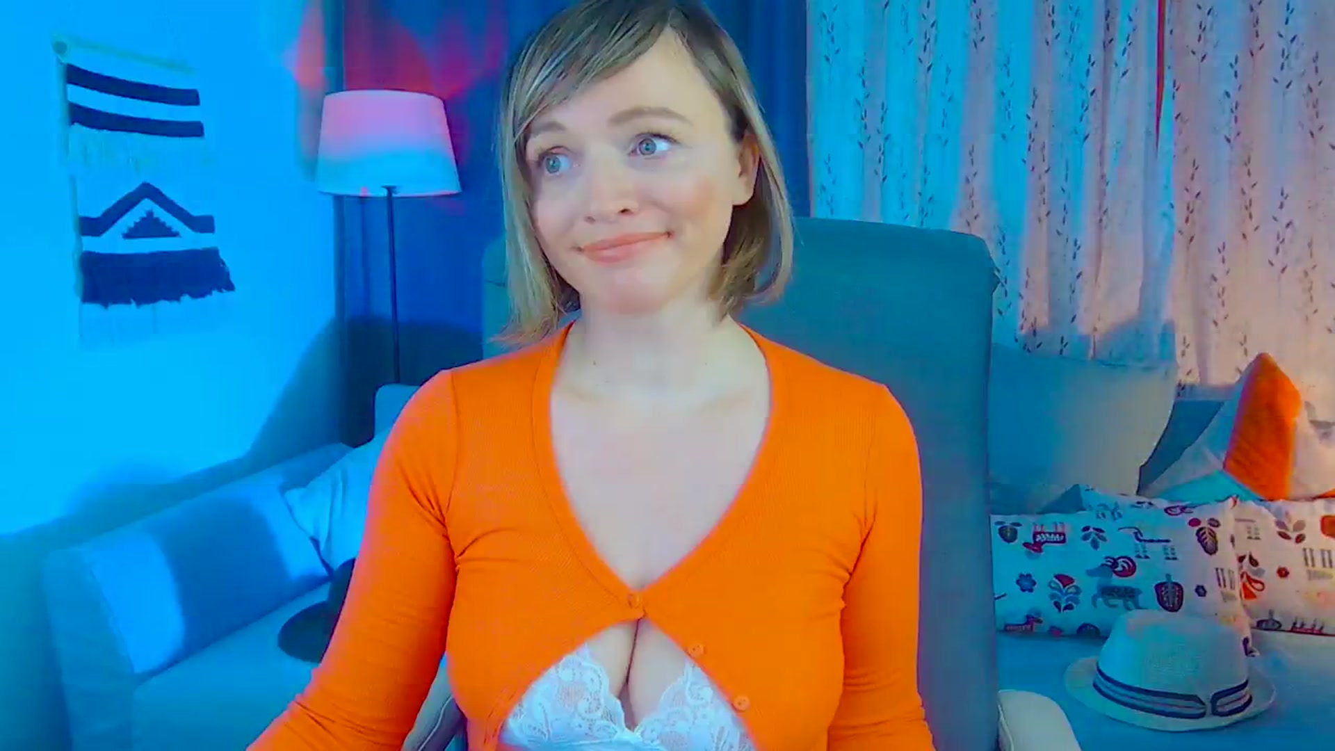 Gallery image thumbnail from SweetDazzle's myfreecams stream on, 12/10/2024, 19:56 image 13 of 20