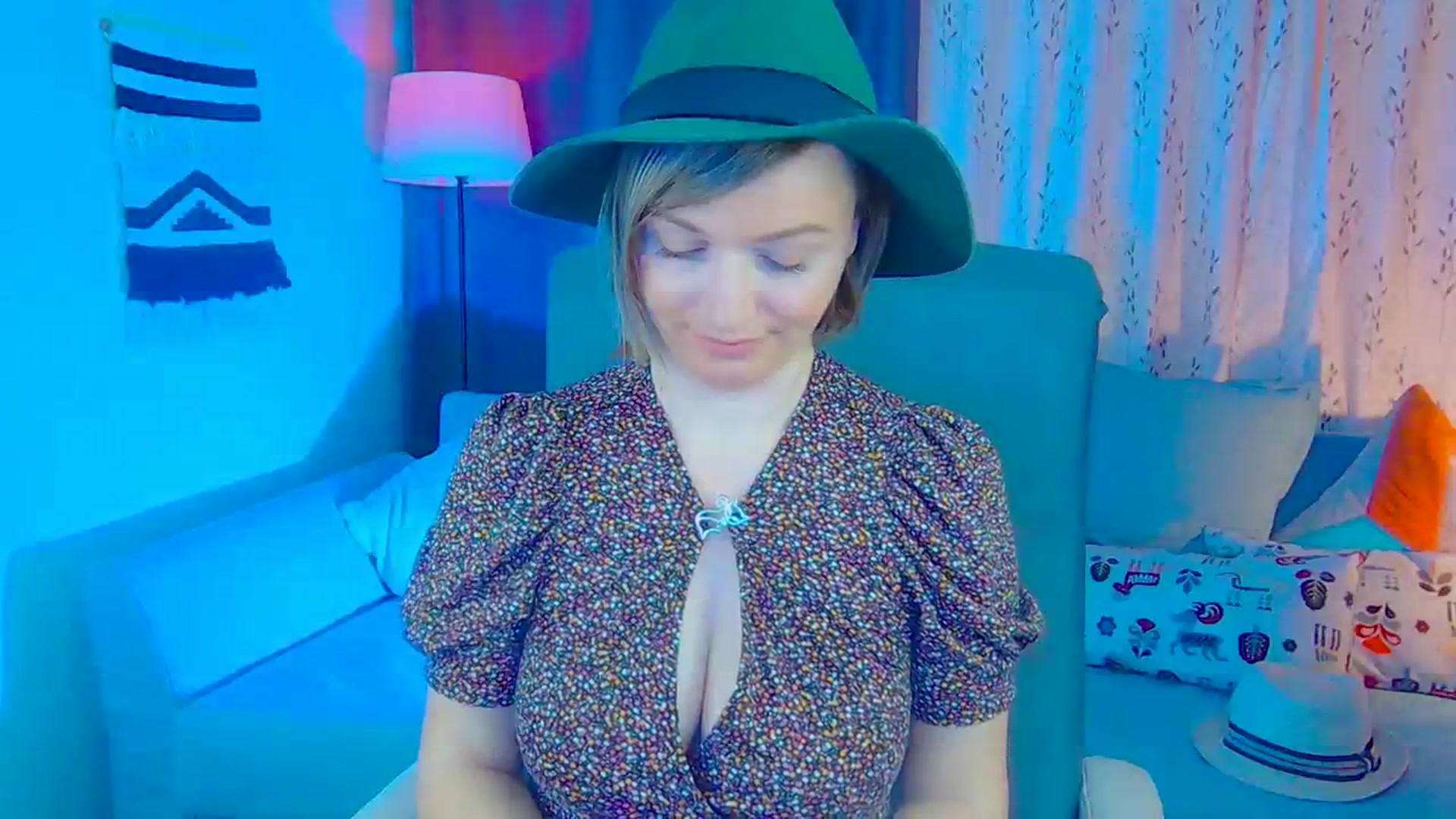 Gallery image thumbnail from SweetDazzle's myfreecams stream on, 12/12/2024, 10:34 image 10 of 20