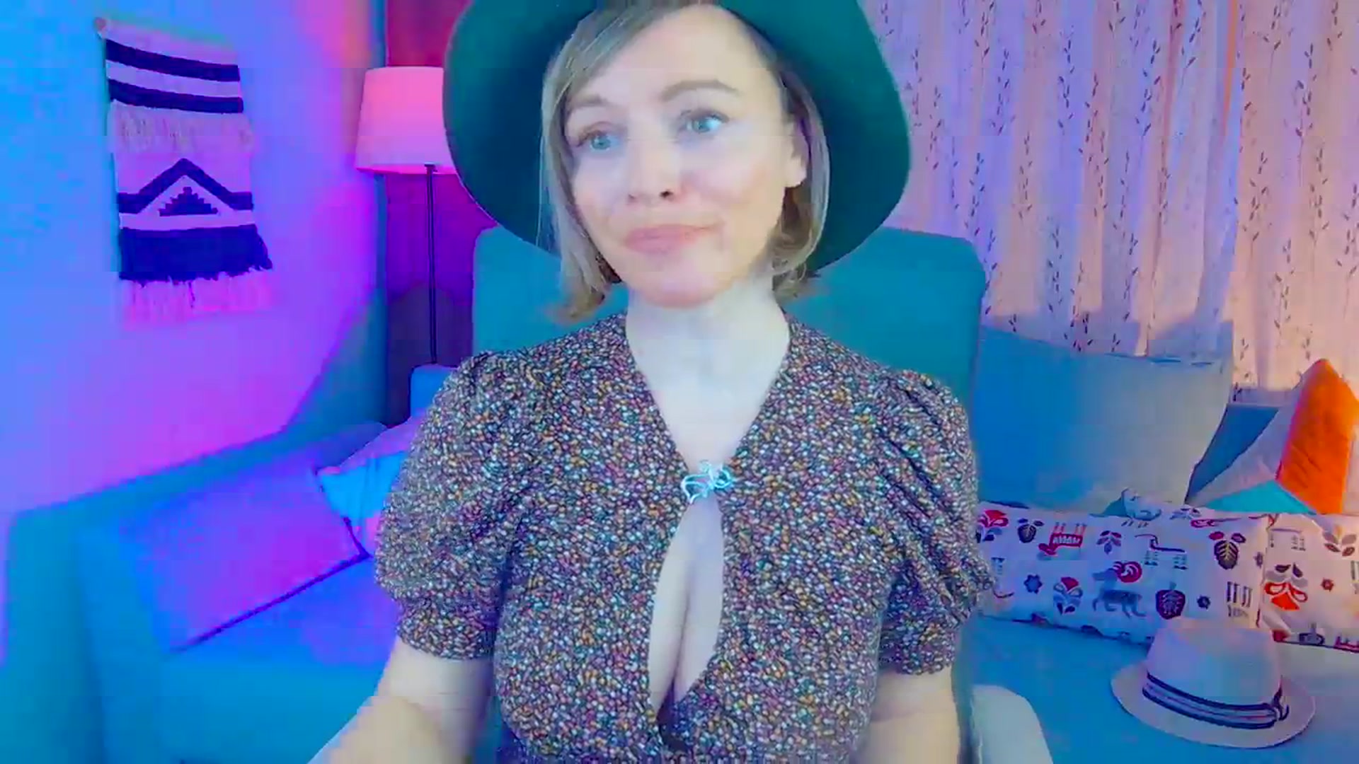 Gallery image thumbnail from SweetDazzle's myfreecams stream on, 12/12/2024, 10:34 image 12 of 20