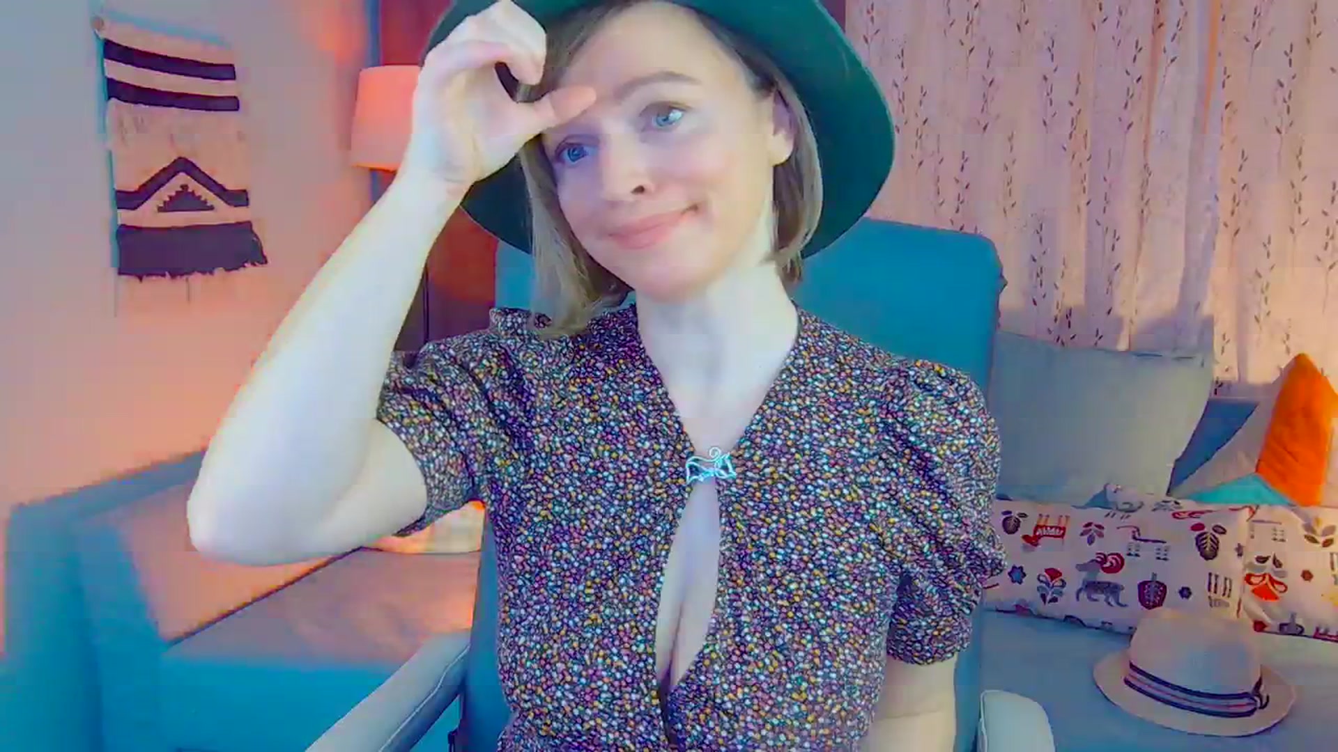 Gallery image thumbnail from SweetDazzle's myfreecams stream on, 12/12/2024, 10:34 image 17 of 20