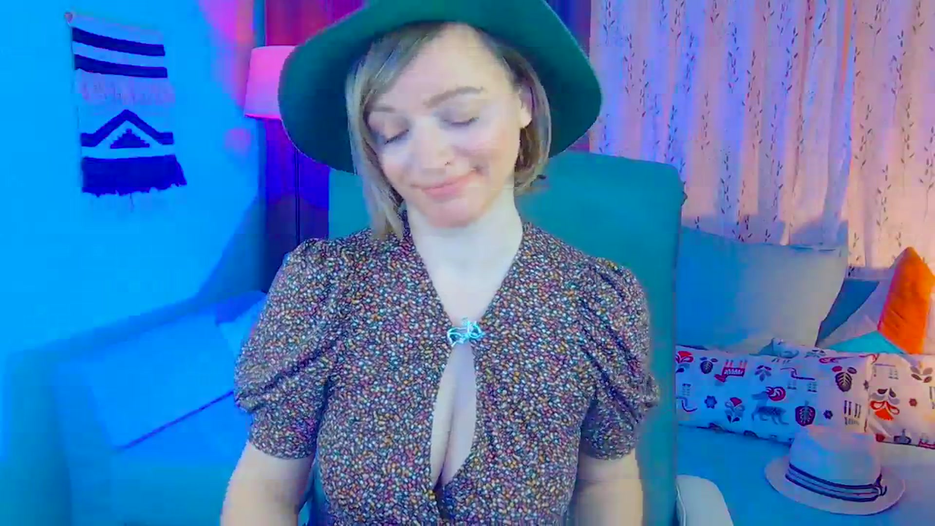 Gallery image thumbnail from SweetDazzle's myfreecams stream on, 12/12/2024, 10:34 image 4 of 20