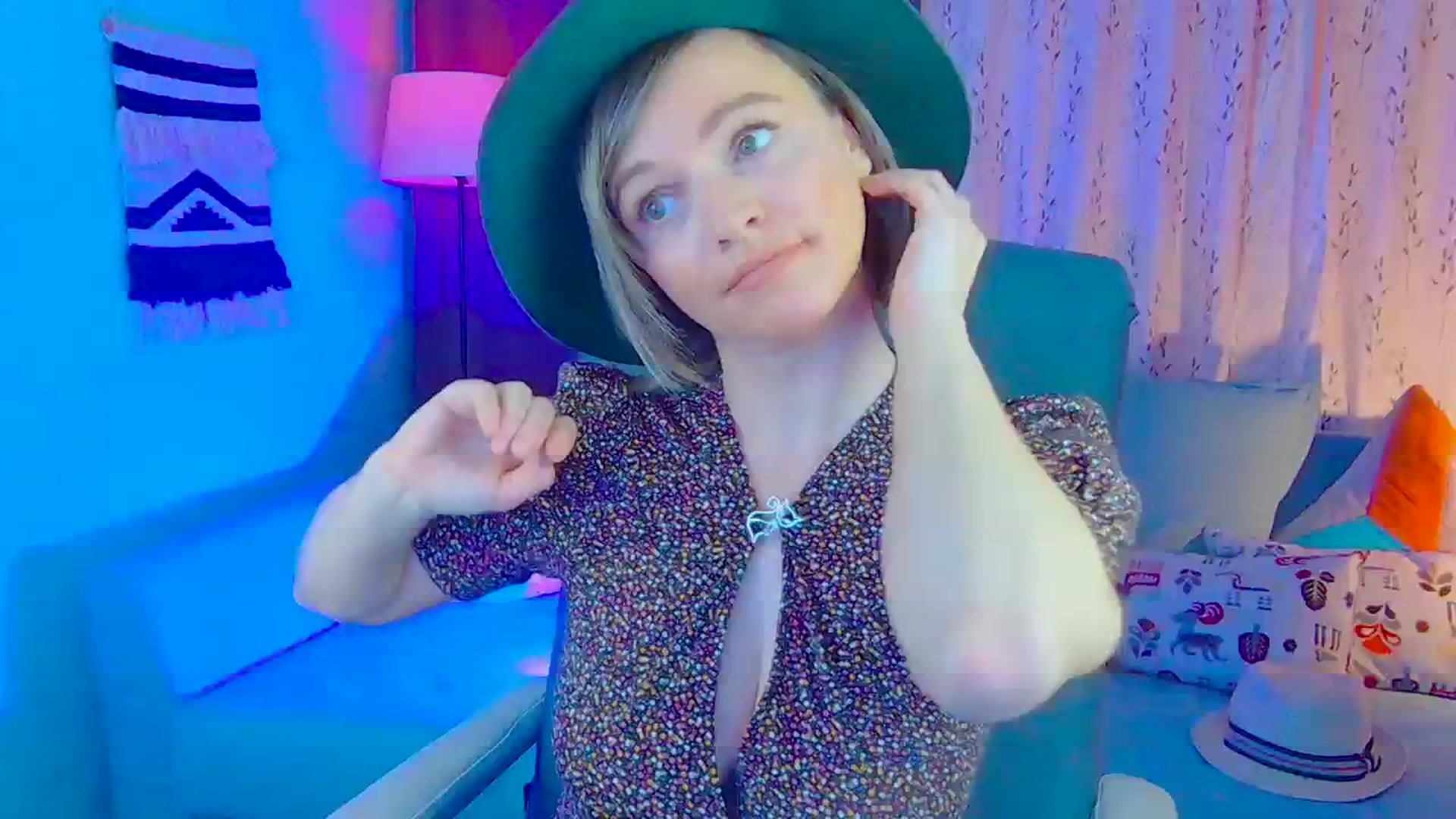Gallery image thumbnail from SweetDazzle's myfreecams stream on, 12/12/2024, 11:07 image 9 of 20