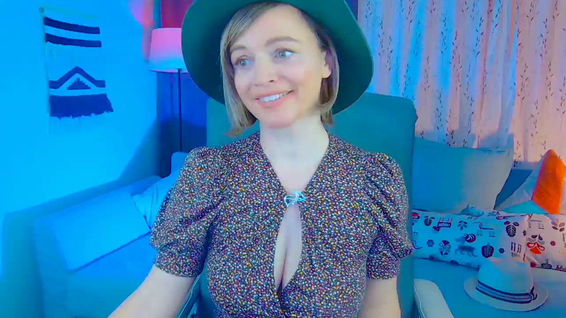 Gallery image thumbnail from SweetDazzle's myfreecams stream on, 12/12/2024, 11:07 image 18 of 20