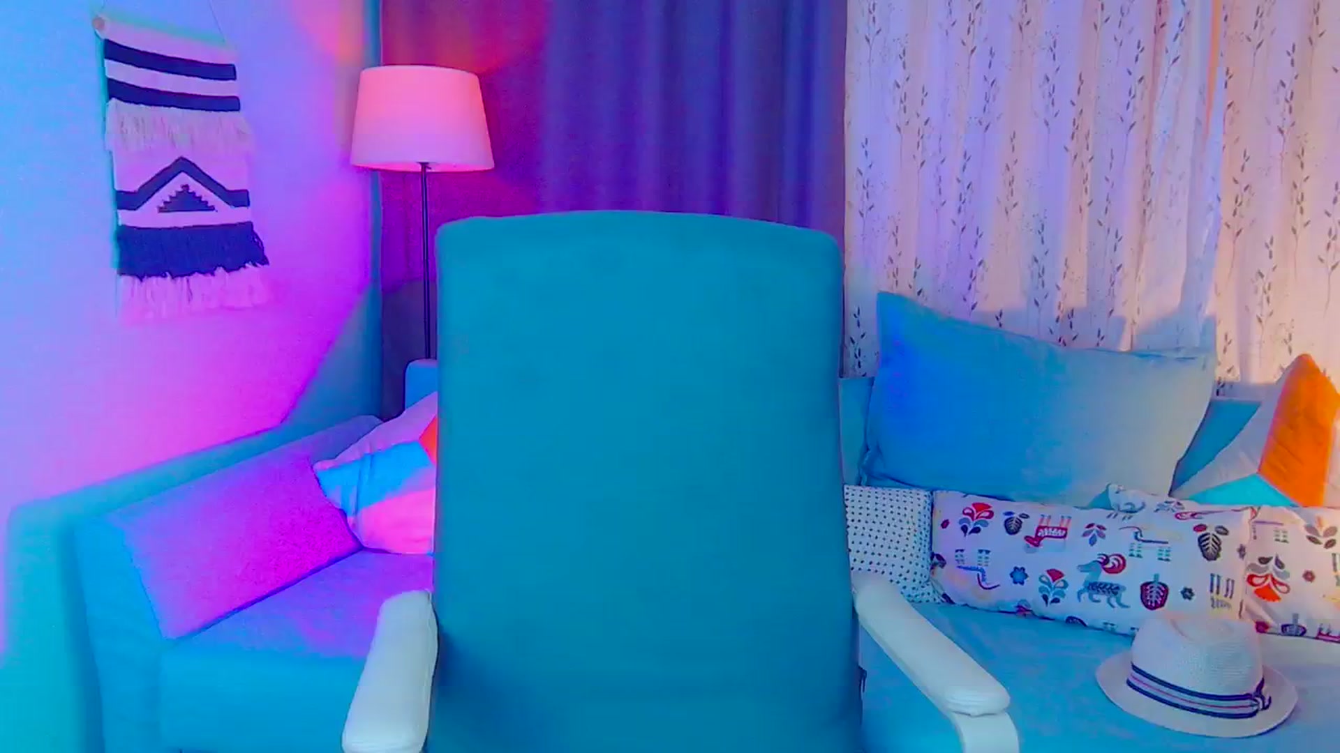 Gallery image thumbnail from SweetDazzle's myfreecams stream on, 12/12/2024, 11:07 image 14 of 20