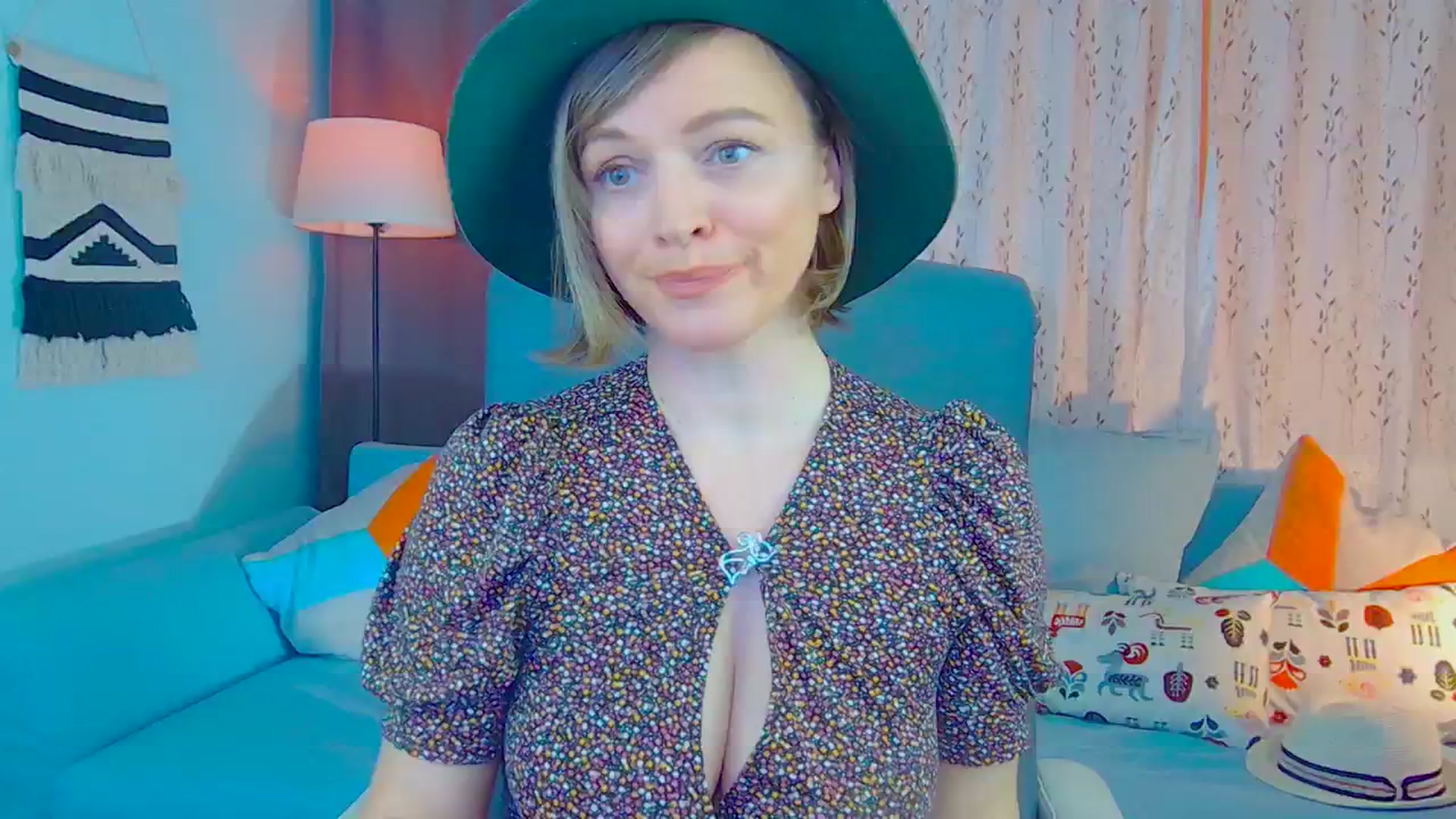 Gallery image thumbnail from SweetDazzle's myfreecams stream on, 12/12/2024, 13:48 image 12 of 20