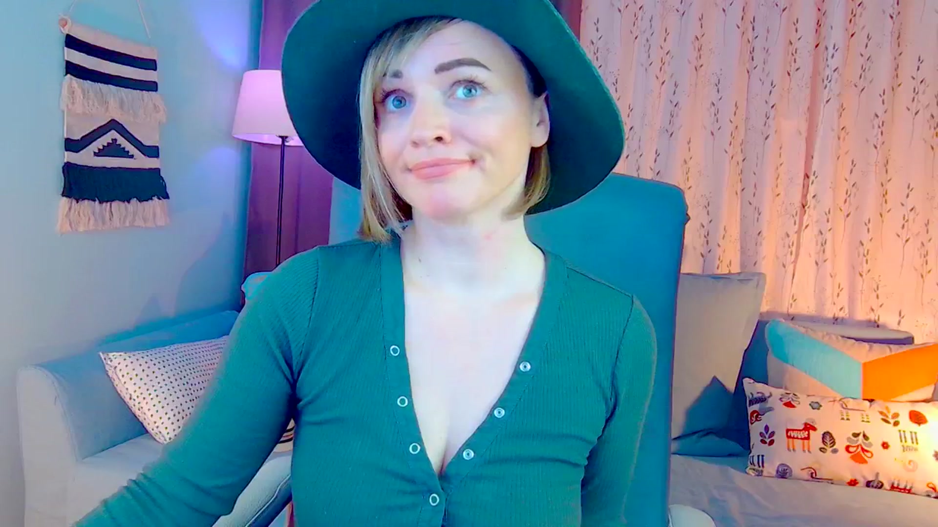 Gallery image thumbnail from SweetDazzle's myfreecams stream on, 12/16/2024, 15:08 image 11 of 20