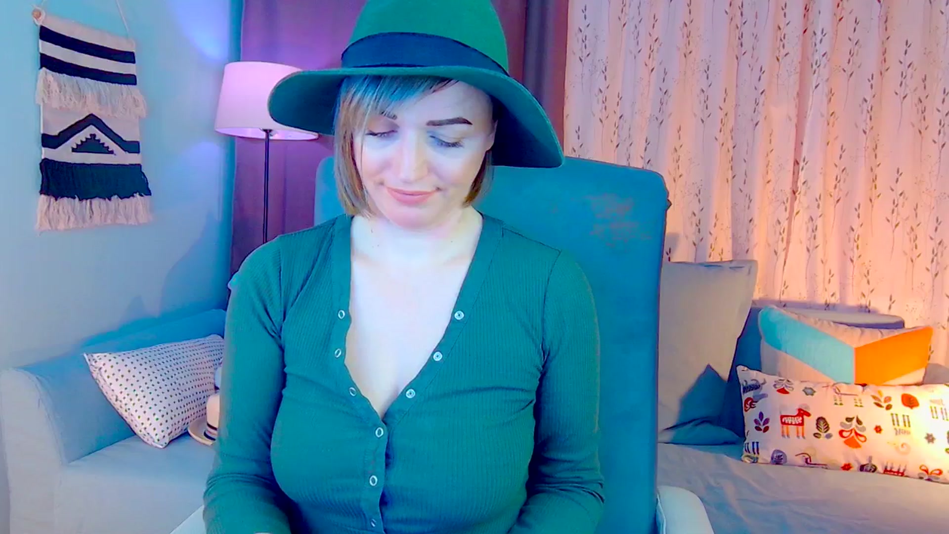 Gallery image thumbnail from SweetDazzle's myfreecams stream on, 12/16/2024, 15:08 image 12 of 20