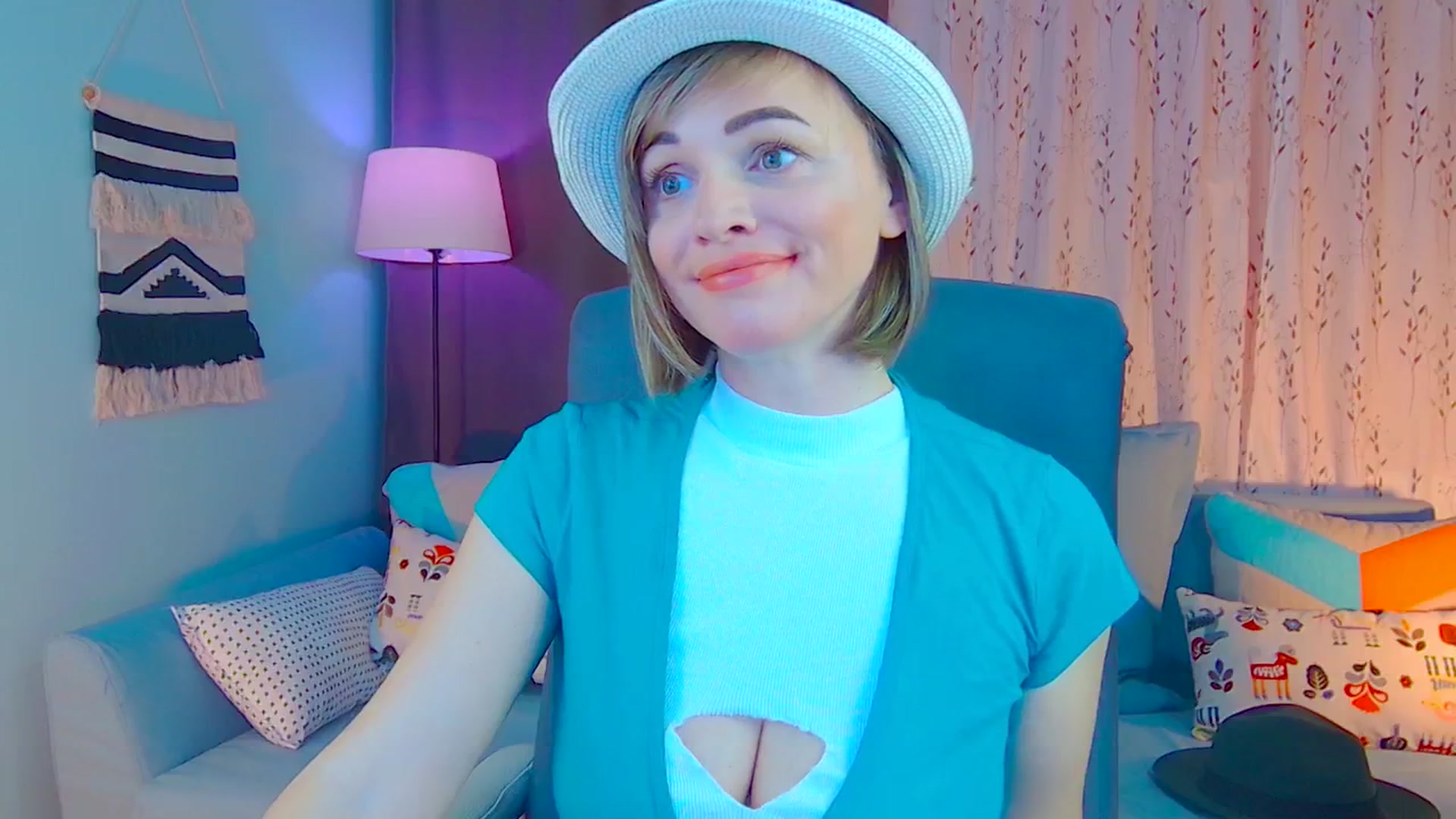 Gallery image thumbnail from SweetDazzle's myfreecams stream on, 12/17/2024, 15:20 image 3 of 20