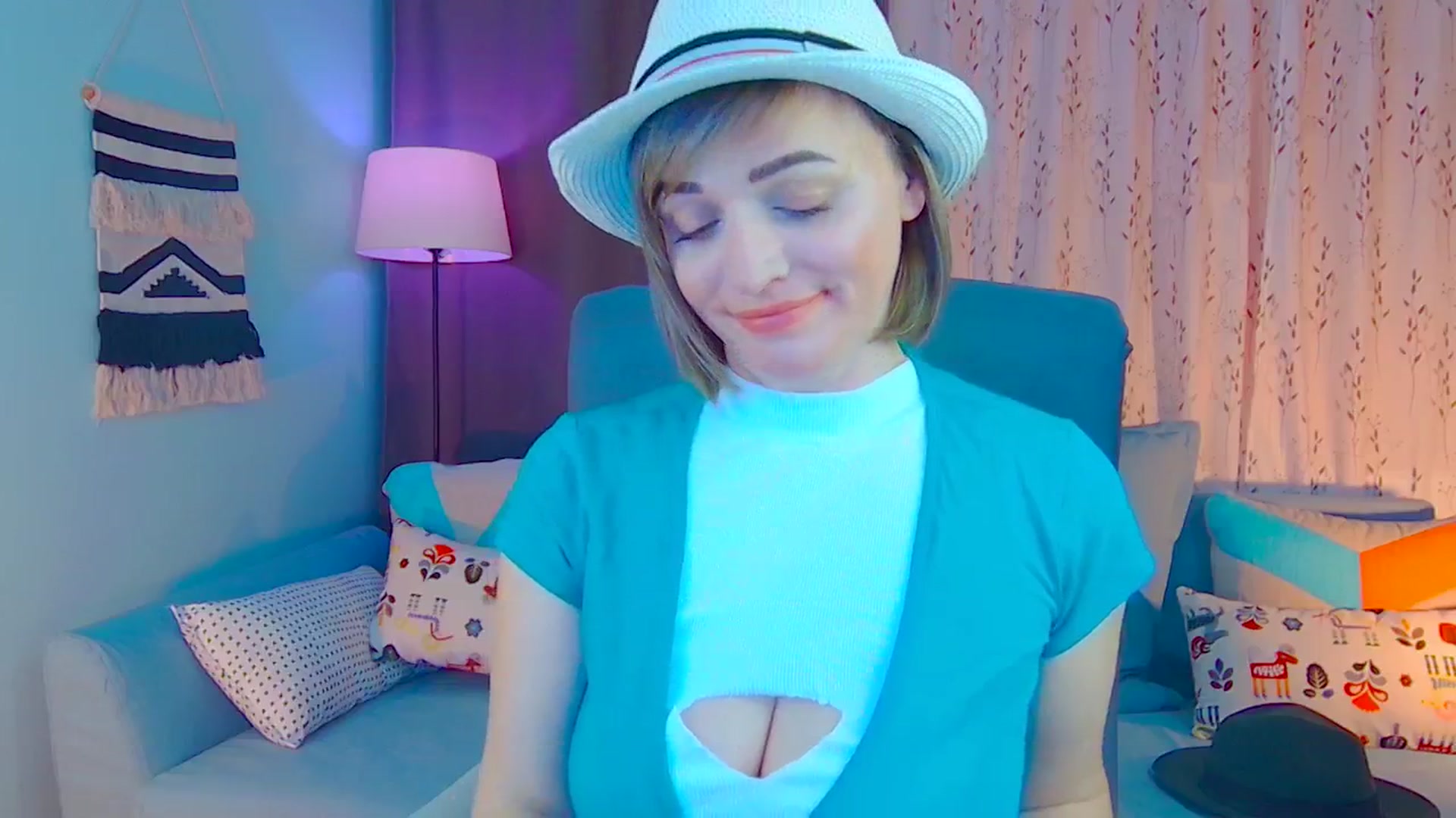Gallery image thumbnail from SweetDazzle's myfreecams stream on, 12/17/2024, 15:20 image 9 of 20