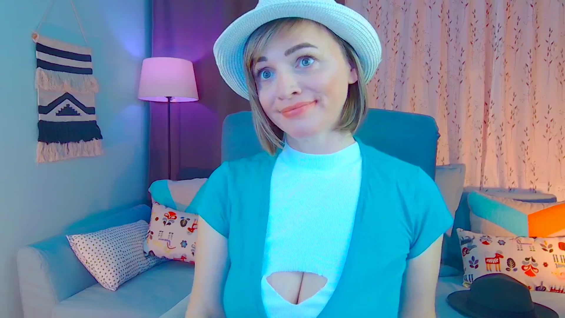 Gallery image thumbnail from SweetDazzle's myfreecams stream on, 12/17/2024, 15:20 image 12 of 20