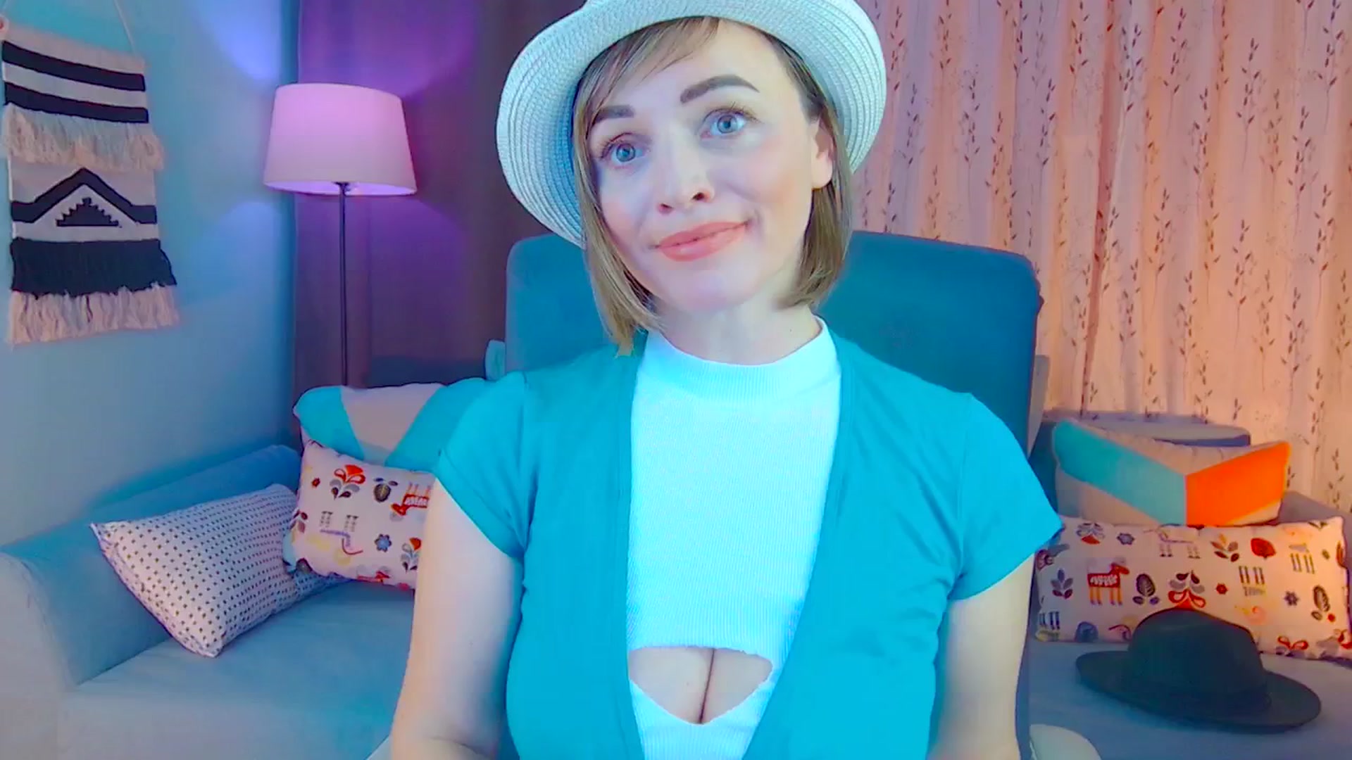 Gallery image thumbnail from SweetDazzle's myfreecams stream on, 12/17/2024, 20:27 image 19 of 20