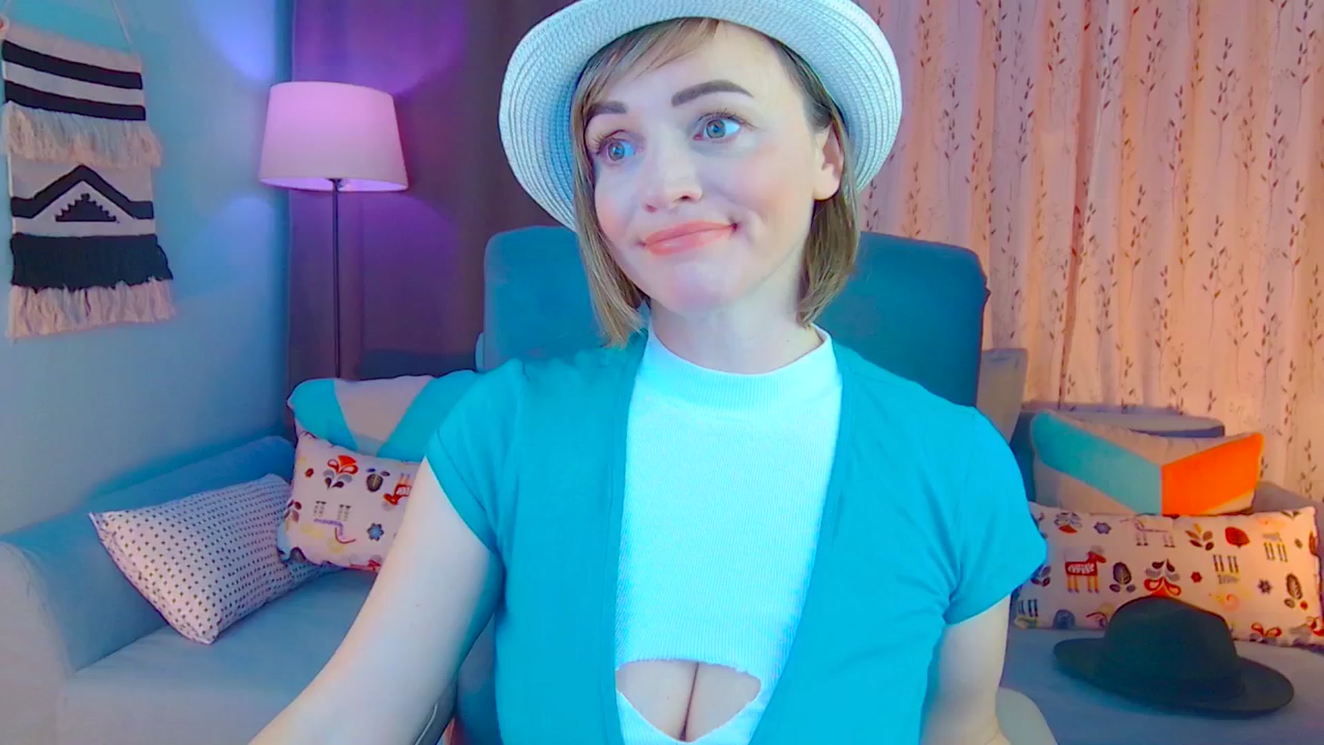 Gallery image thumbnail from SweetDazzle's myfreecams stream on, 12/17/2024, 20:27 image 11 of 20