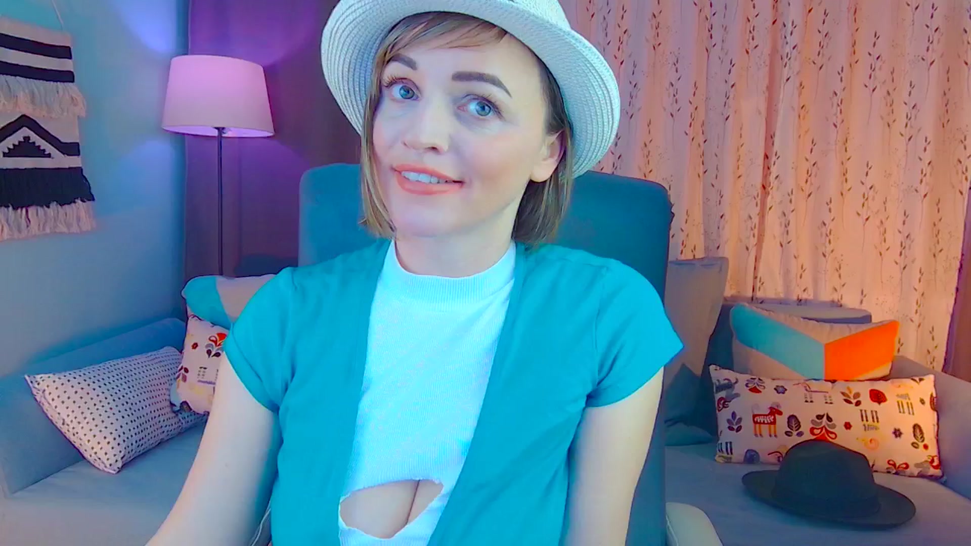 Gallery image thumbnail from SweetDazzle's myfreecams stream on, 12/17/2024, 20:27 image 2 of 20