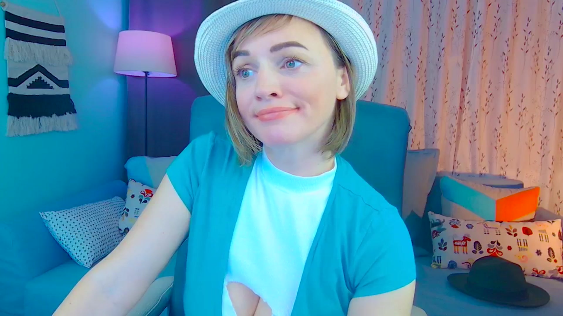 Gallery image thumbnail from SweetDazzle's myfreecams stream on, 12/17/2024, 21:36 image 11 of 20