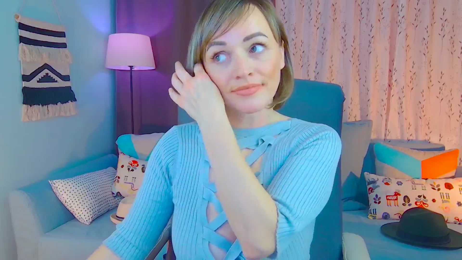 Gallery image thumbnail from SweetDazzle's myfreecams stream on, 12/19/2024, 18:59 image 20 of 20