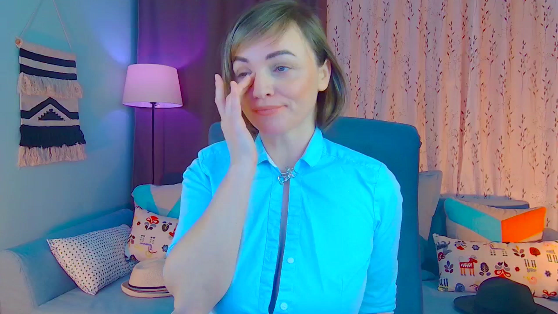Gallery image thumbnail from SweetDazzle's myfreecams stream on, 12/20/2024, 16:09 image 14 of 20