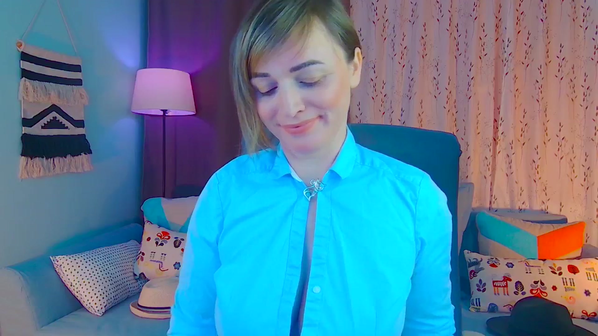 Gallery image thumbnail from SweetDazzle's myfreecams stream on, 12/20/2024, 16:09 image 19 of 20