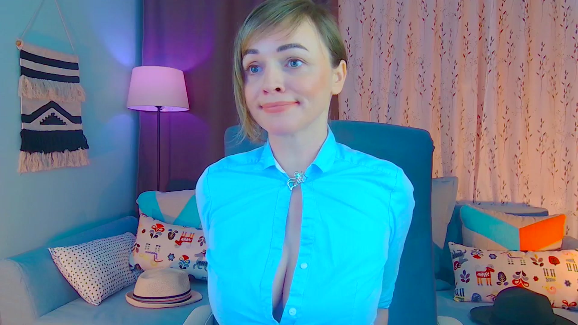 Gallery image thumbnail from SweetDazzle's myfreecams stream on, 12/20/2024, 16:09 image 17 of 20