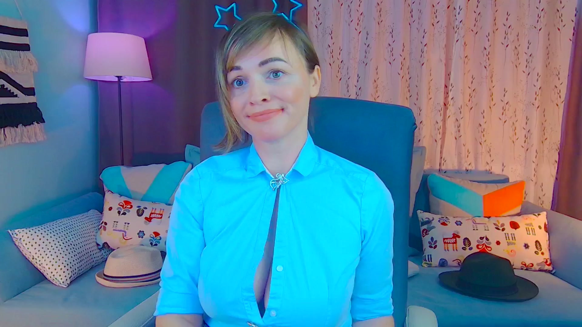 Gallery image thumbnail from SweetDazzle's myfreecams stream on, 12/20/2024, 17:10 image 11 of 20