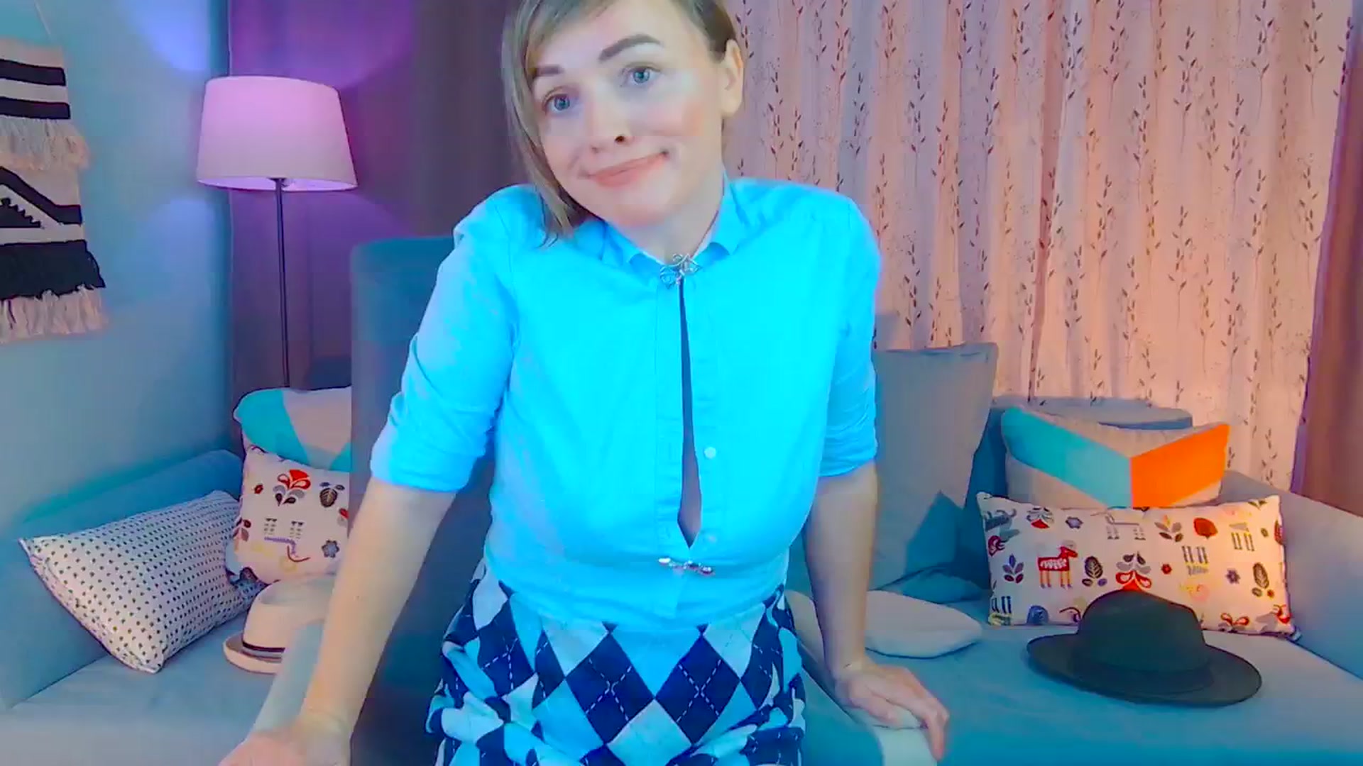 Gallery image thumbnail from SweetDazzle's myfreecams stream on, 12/20/2024, 17:10 image 15 of 20