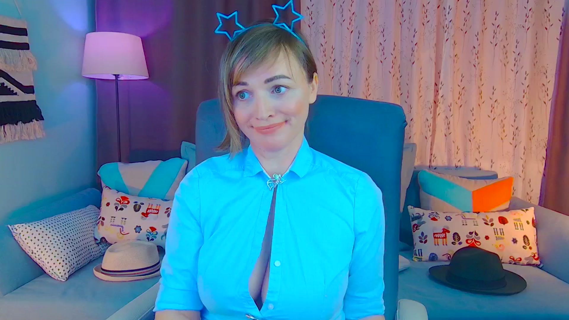 Gallery image thumbnail from SweetDazzle's myfreecams stream on, 12/20/2024, 17:10 image 5 of 20