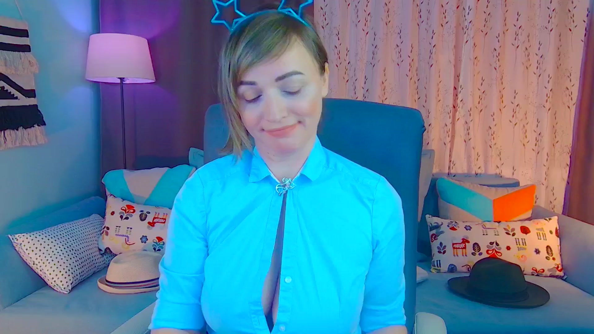 Gallery image thumbnail from SweetDazzle's myfreecams stream on, 12/20/2024, 17:10 image 13 of 20