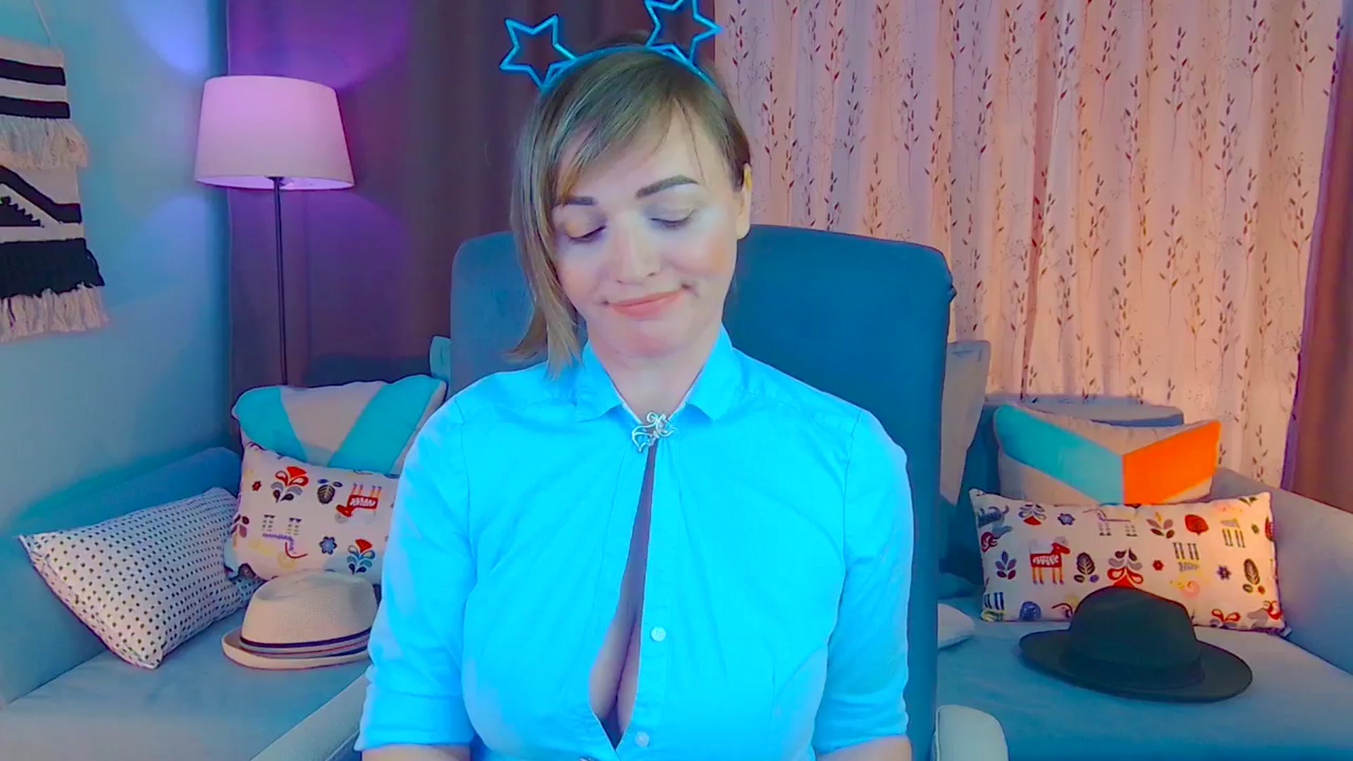 Gallery image thumbnail from SweetDazzle's myfreecams stream on, 12/20/2024, 17:10 image 1 of 20