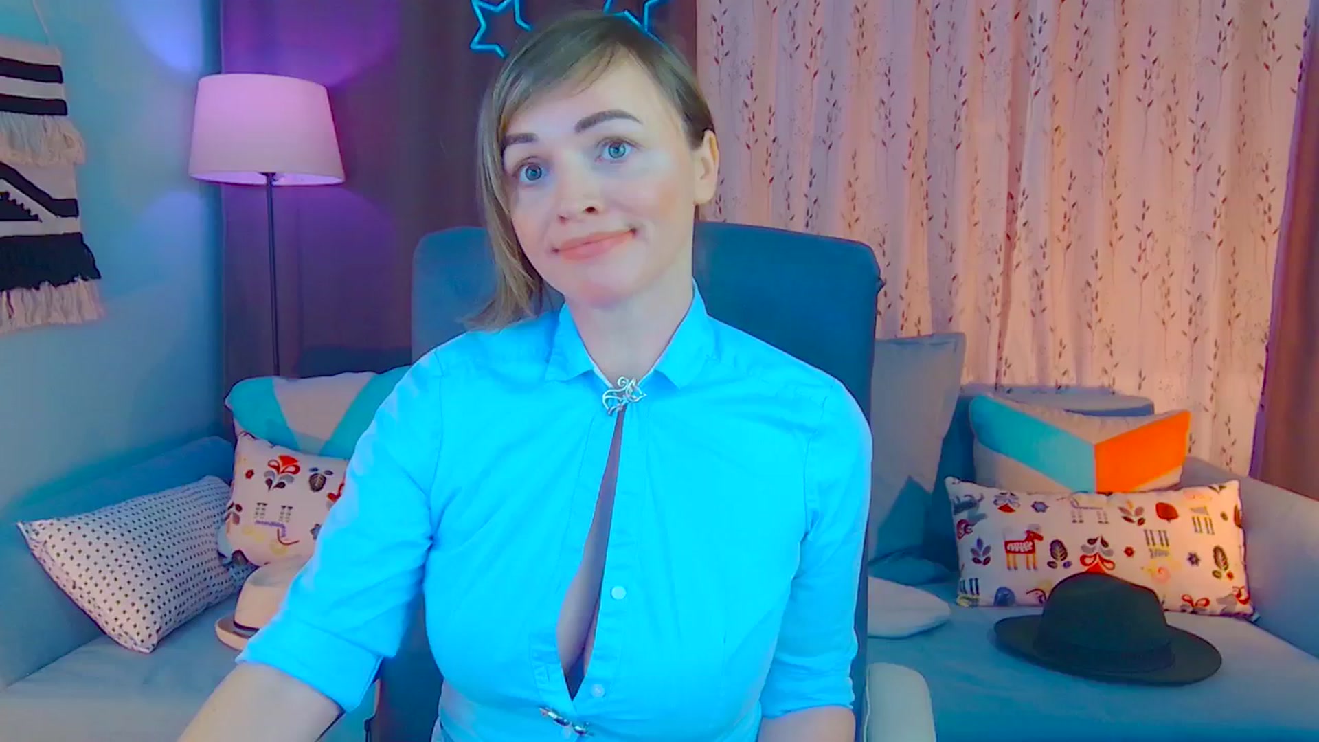 Gallery image thumbnail from SweetDazzle's myfreecams stream on, 12/20/2024, 17:10 image 18 of 20