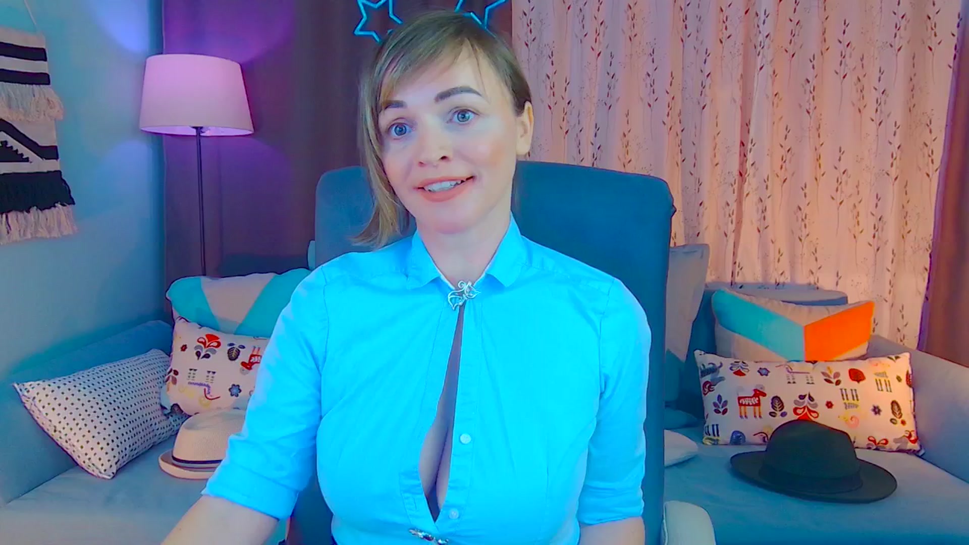 Gallery image thumbnail from SweetDazzle's myfreecams stream on, 12/20/2024, 17:10 image 9 of 20