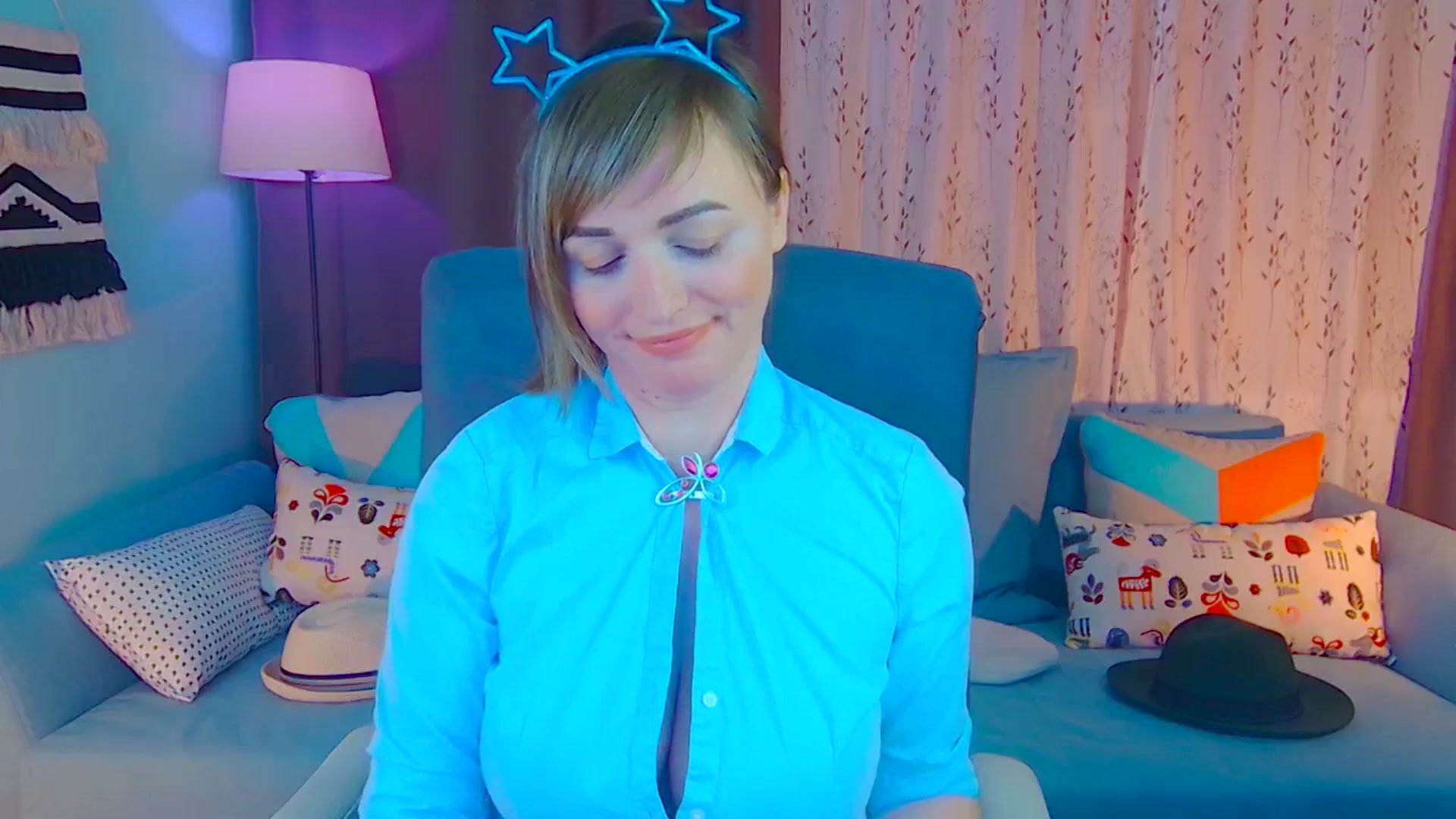Gallery image thumbnail from SweetDazzle's myfreecams stream on, 12/20/2024, 18:45 image 7 of 20