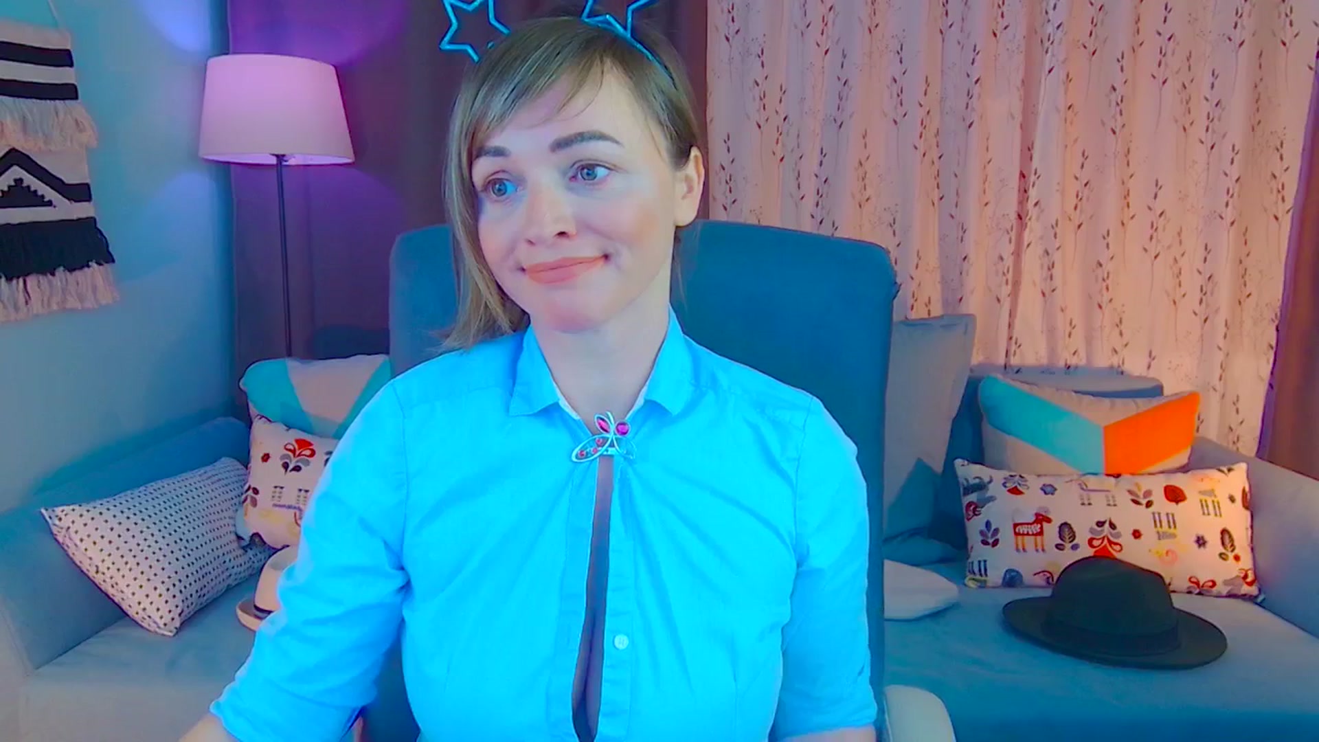 Gallery image thumbnail from SweetDazzle's myfreecams stream on, 12/20/2024, 18:45 image 16 of 20