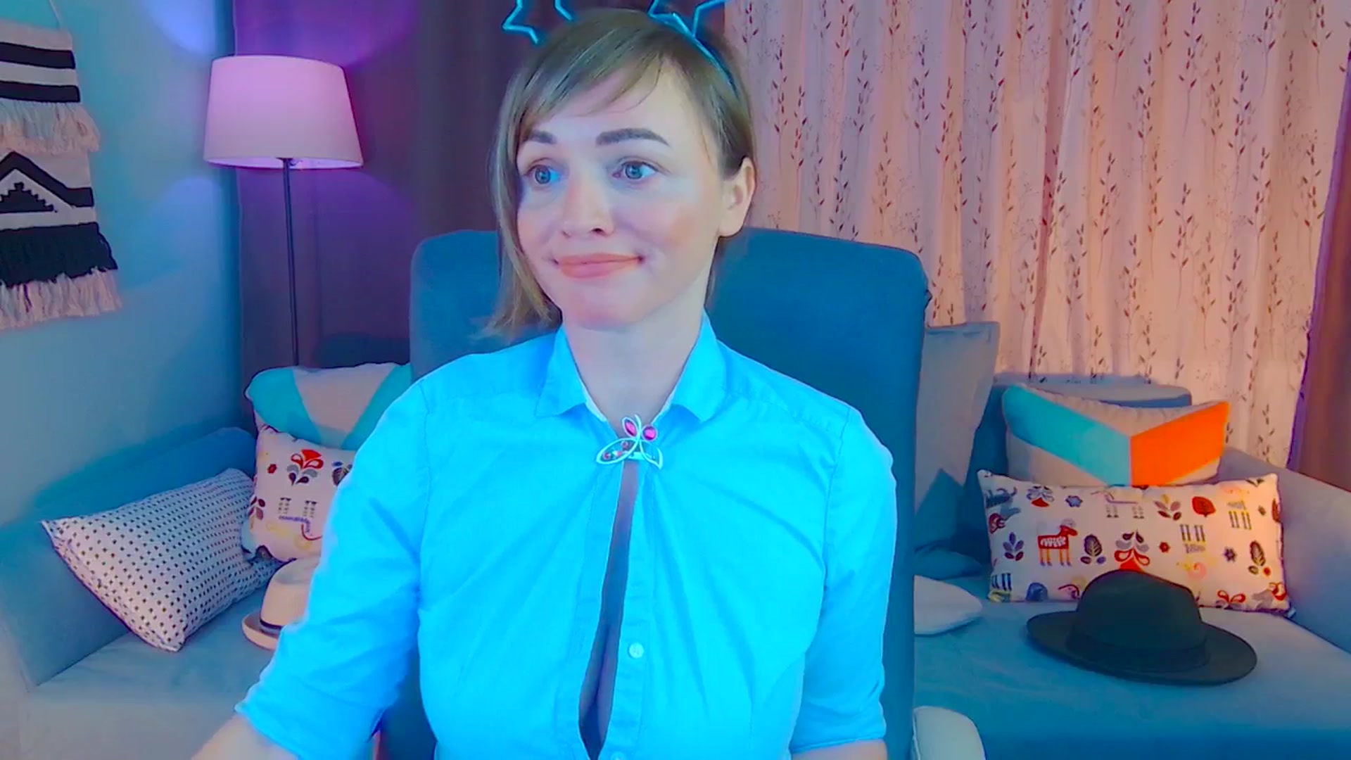 Gallery image thumbnail from SweetDazzle's myfreecams stream on, 12/20/2024, 18:45 image 12 of 20