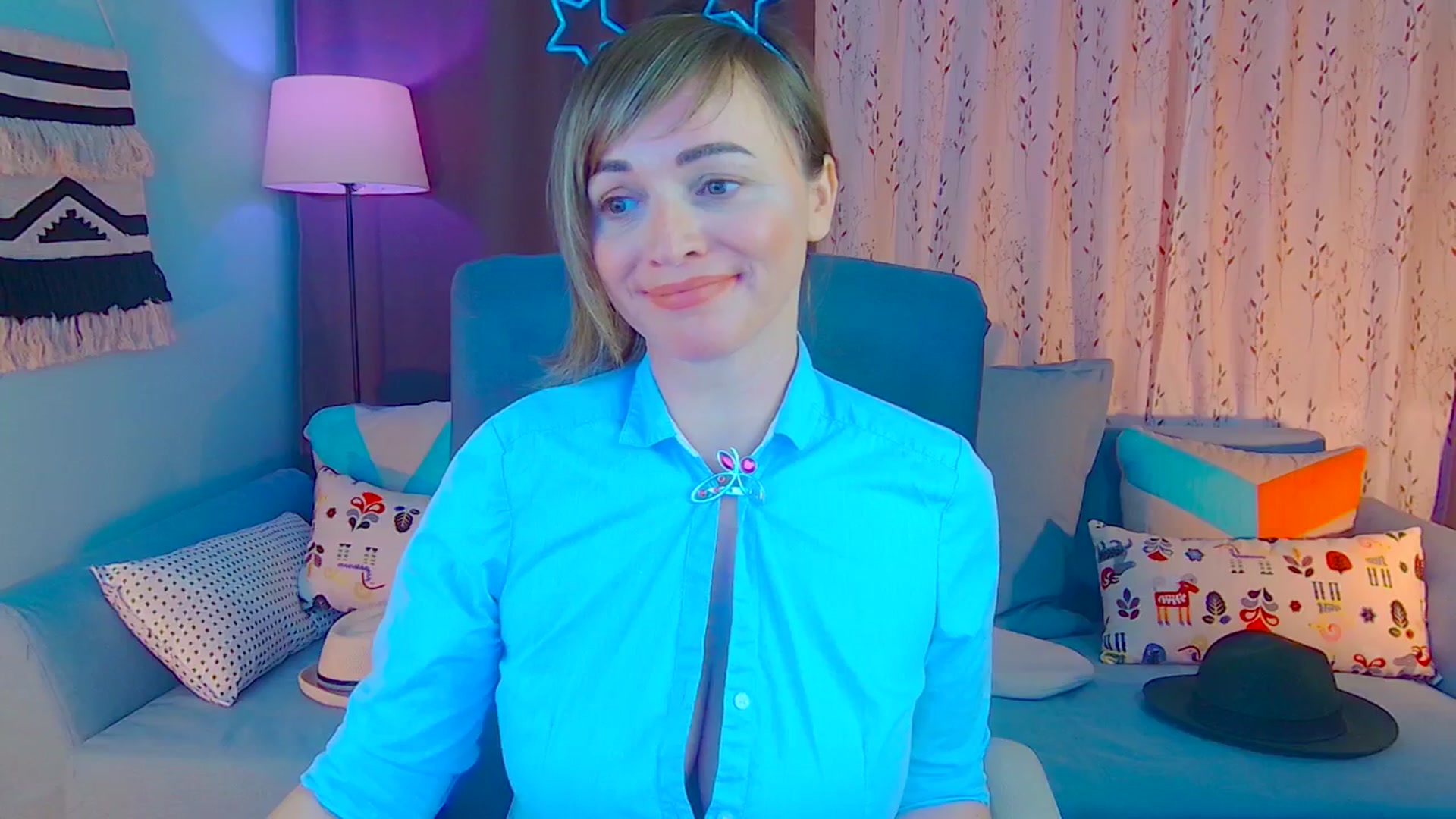 Gallery image thumbnail from SweetDazzle's myfreecams stream on, 12/20/2024, 18:45 image 19 of 20