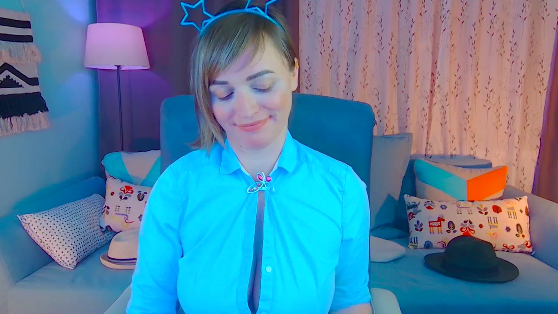Gallery image thumbnail from SweetDazzle's myfreecams stream on, 12/20/2024, 18:45 image 14 of 20