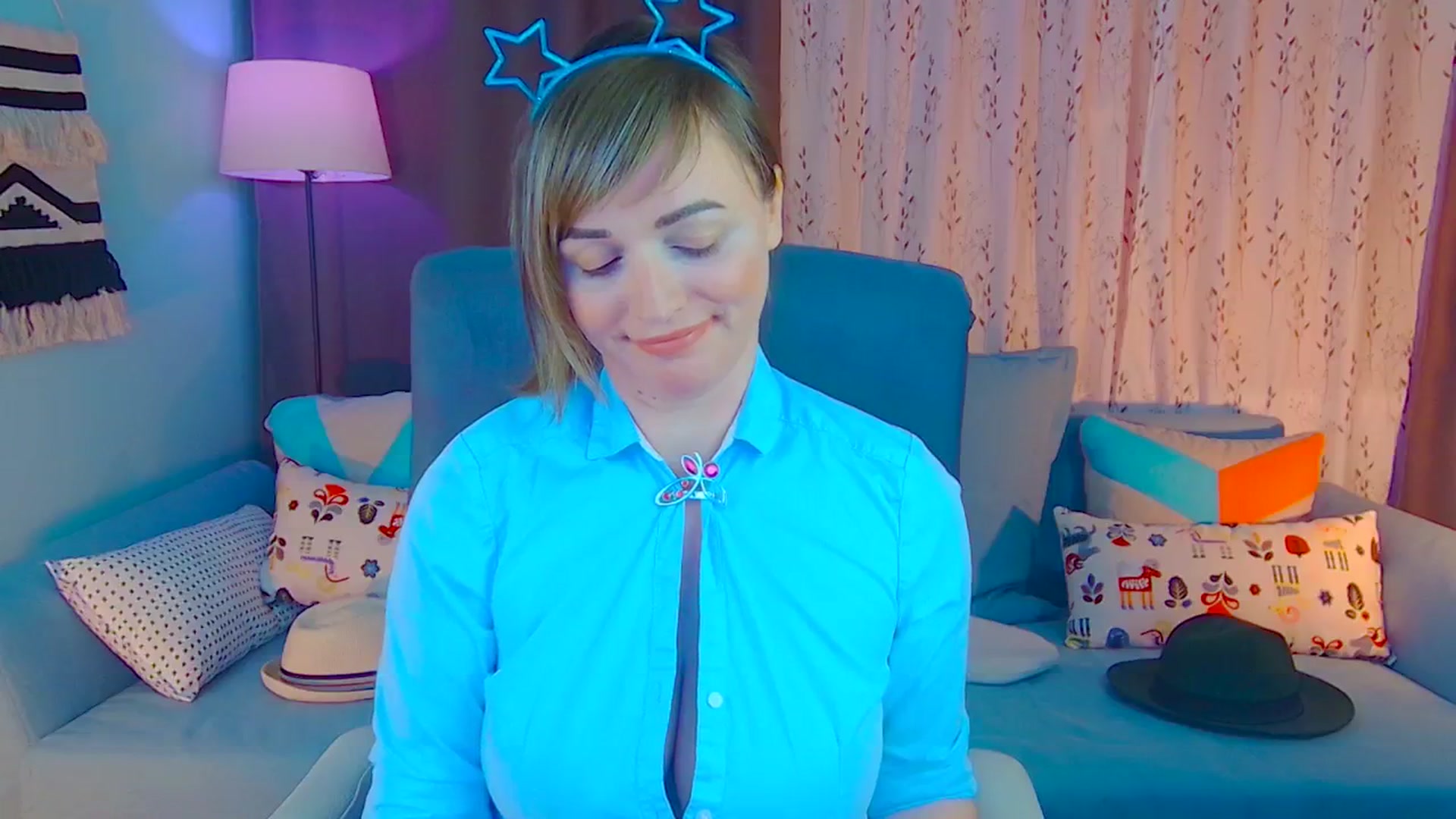 Gallery image thumbnail from SweetDazzle's myfreecams stream on, 12/20/2024, 18:45 image 6 of 20