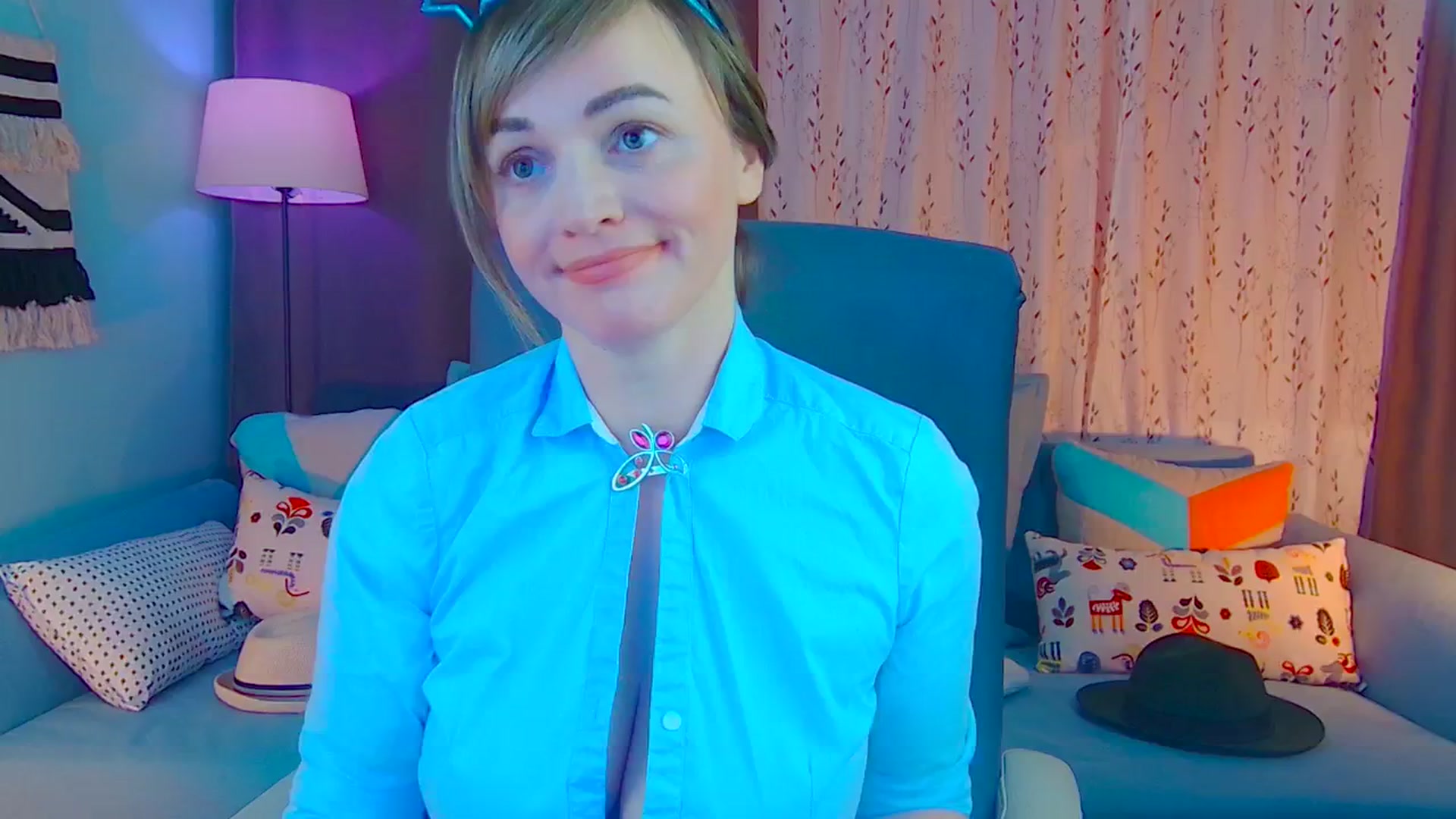 Gallery image thumbnail from SweetDazzle's myfreecams stream on, 12/20/2024, 21:11 image 17 of 20