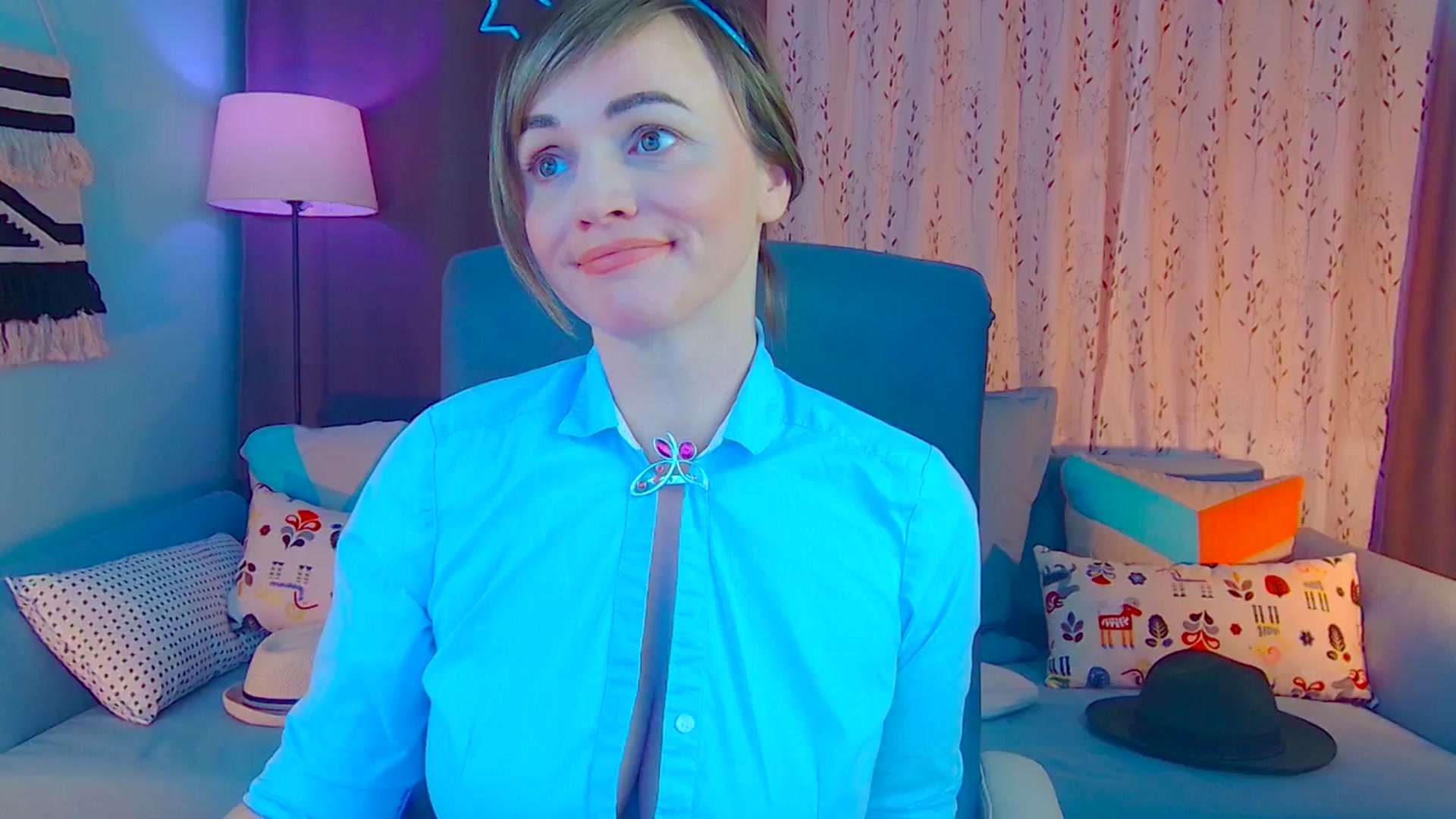 Gallery image thumbnail from SweetDazzle's myfreecams stream on, 12/20/2024, 21:11 image 10 of 20
