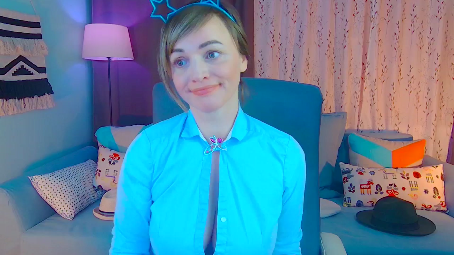 Gallery image thumbnail from SweetDazzle's myfreecams stream on, 12/20/2024, 21:11 image 6 of 20