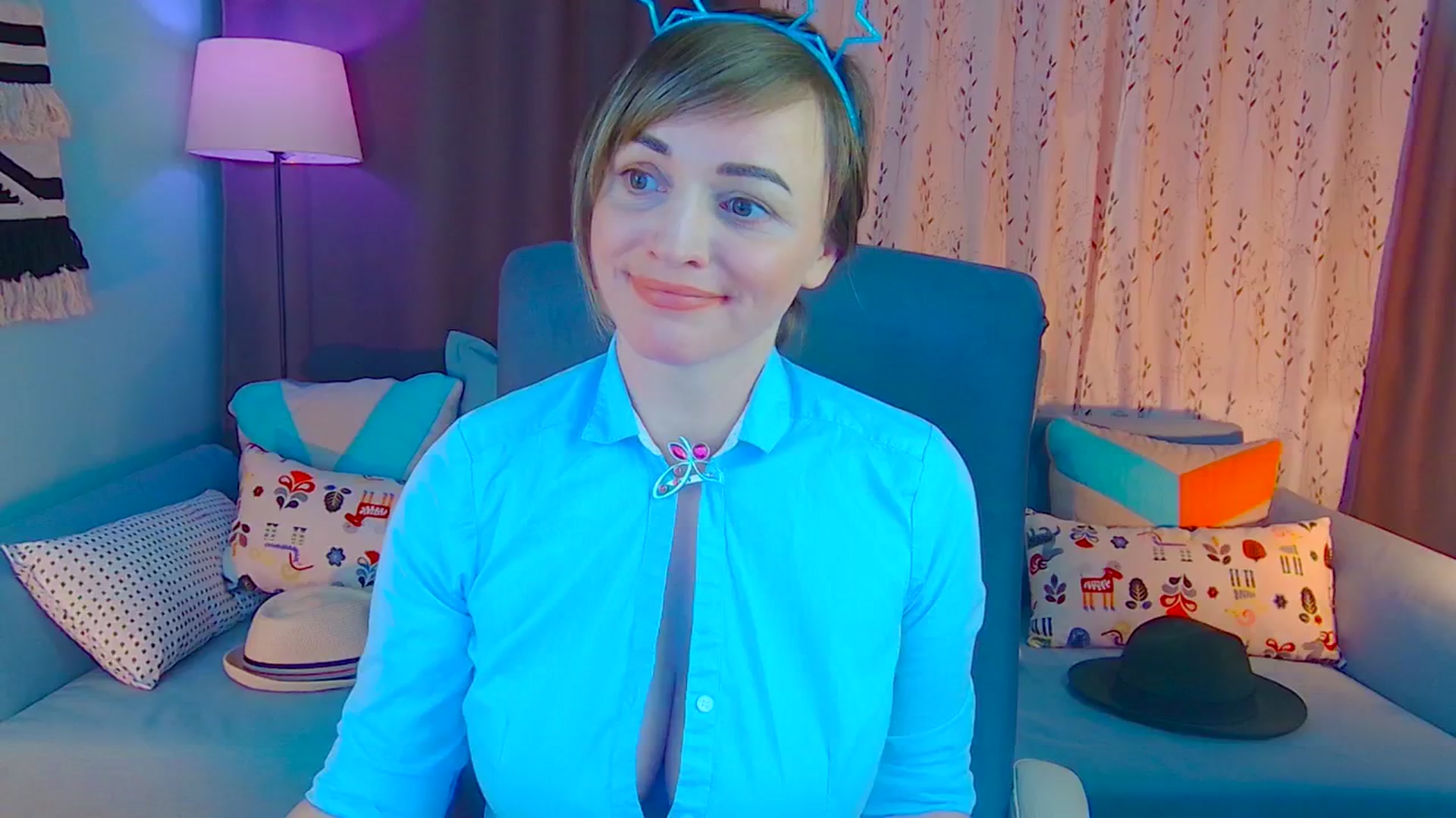 Gallery image thumbnail from SweetDazzle's myfreecams stream on, 12/20/2024, 21:11 image 19 of 20