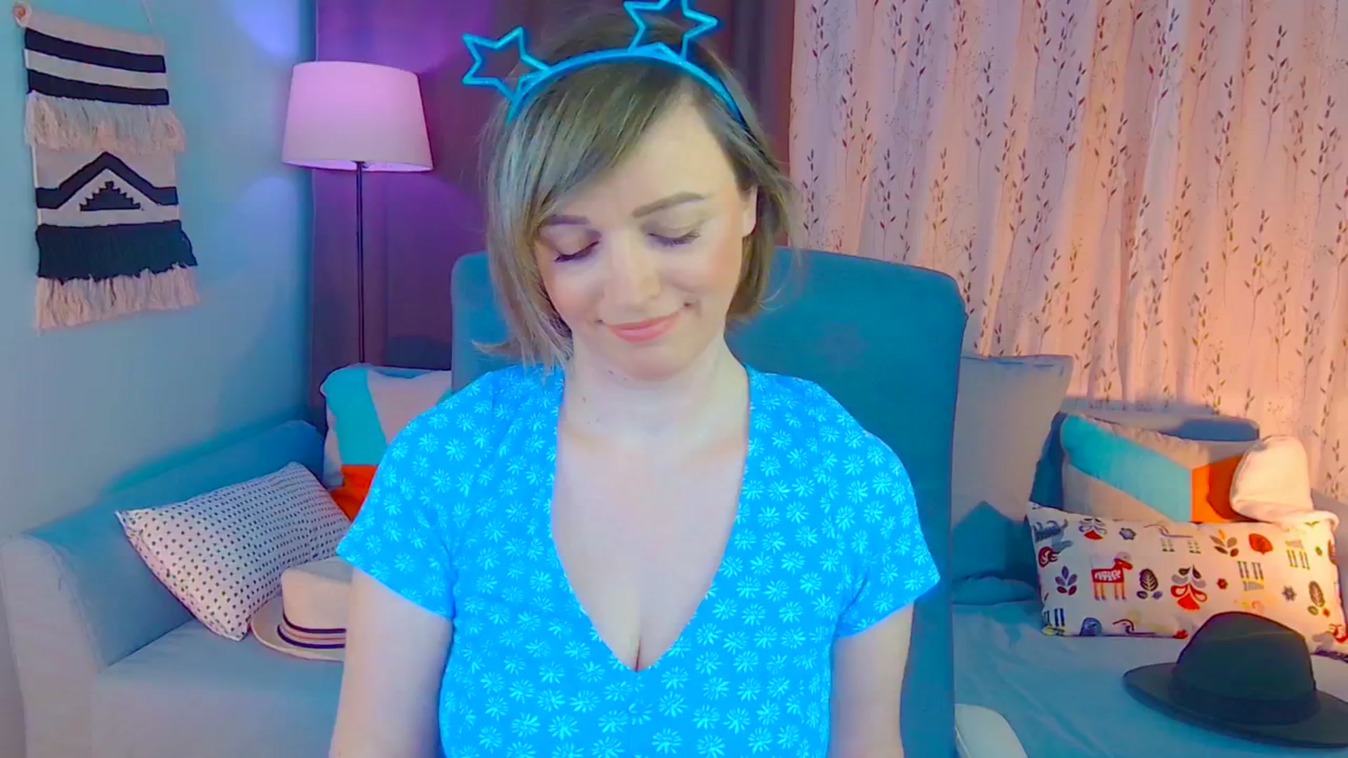Gallery image thumbnail from SweetDazzle's myfreecams stream on, 01/04/2025, 20:29 image 17 of 20
