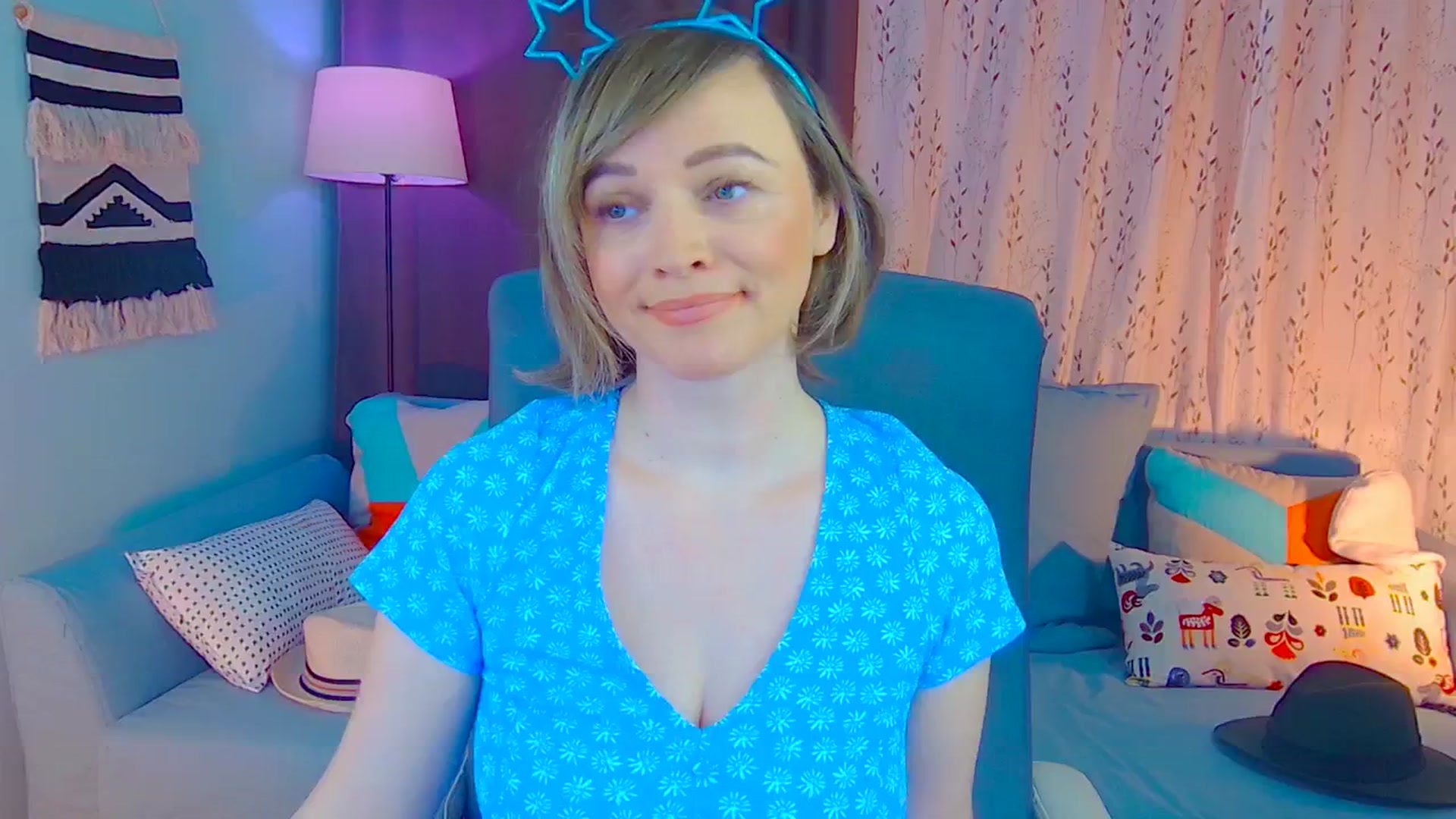 Gallery image thumbnail from SweetDazzle's myfreecams stream on, 01/04/2025, 20:29 image 18 of 20