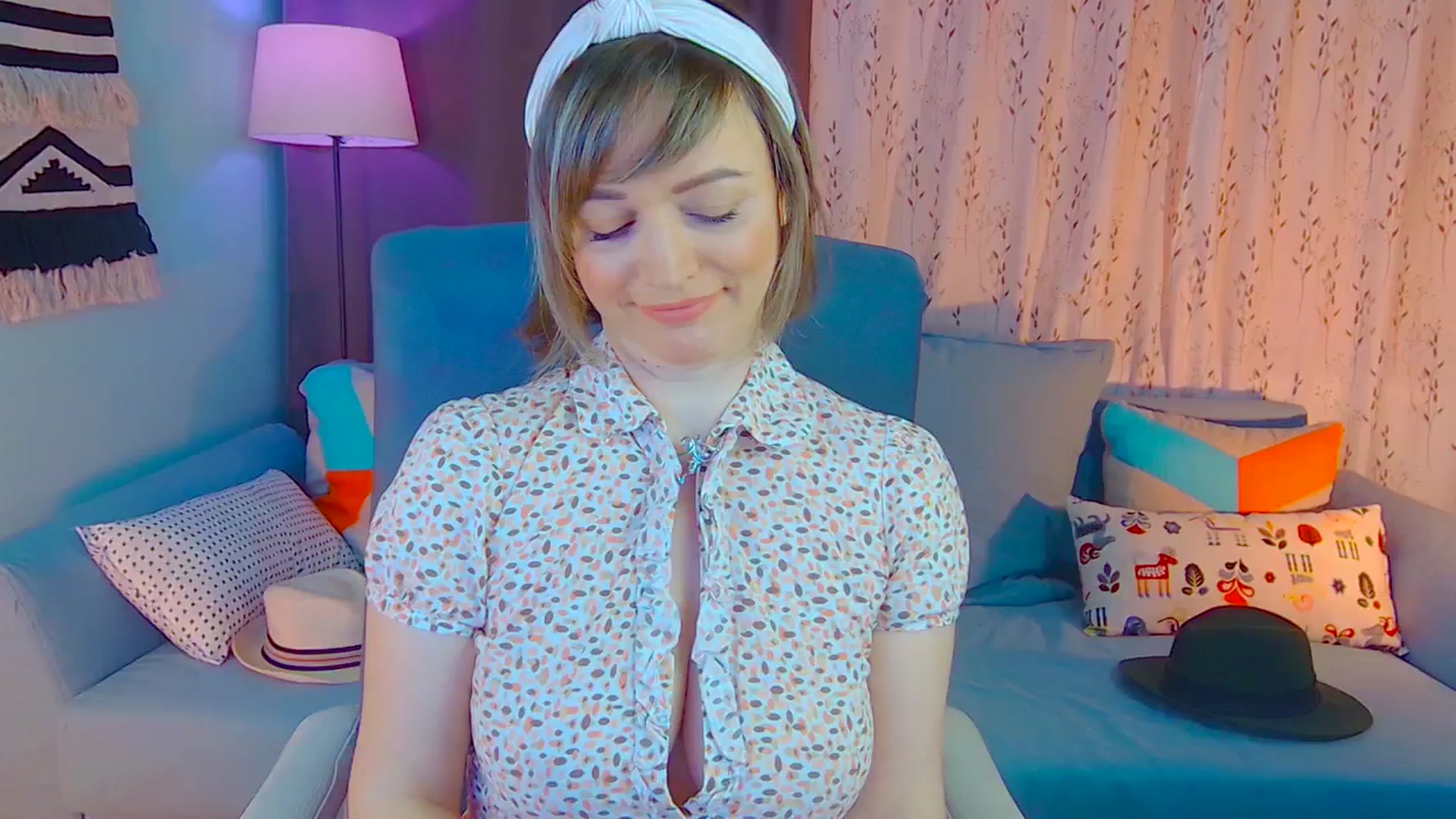 Gallery image thumbnail from SweetDazzle's myfreecams stream on, 01/06/2025, 07:20 image 18 of 20