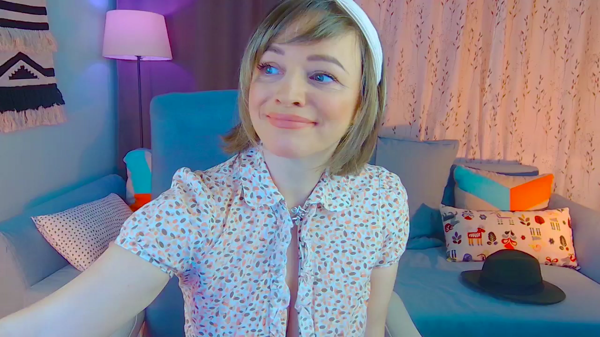 Gallery image thumbnail from SweetDazzle's myfreecams stream on, 01/06/2025, 07:20 image 16 of 20