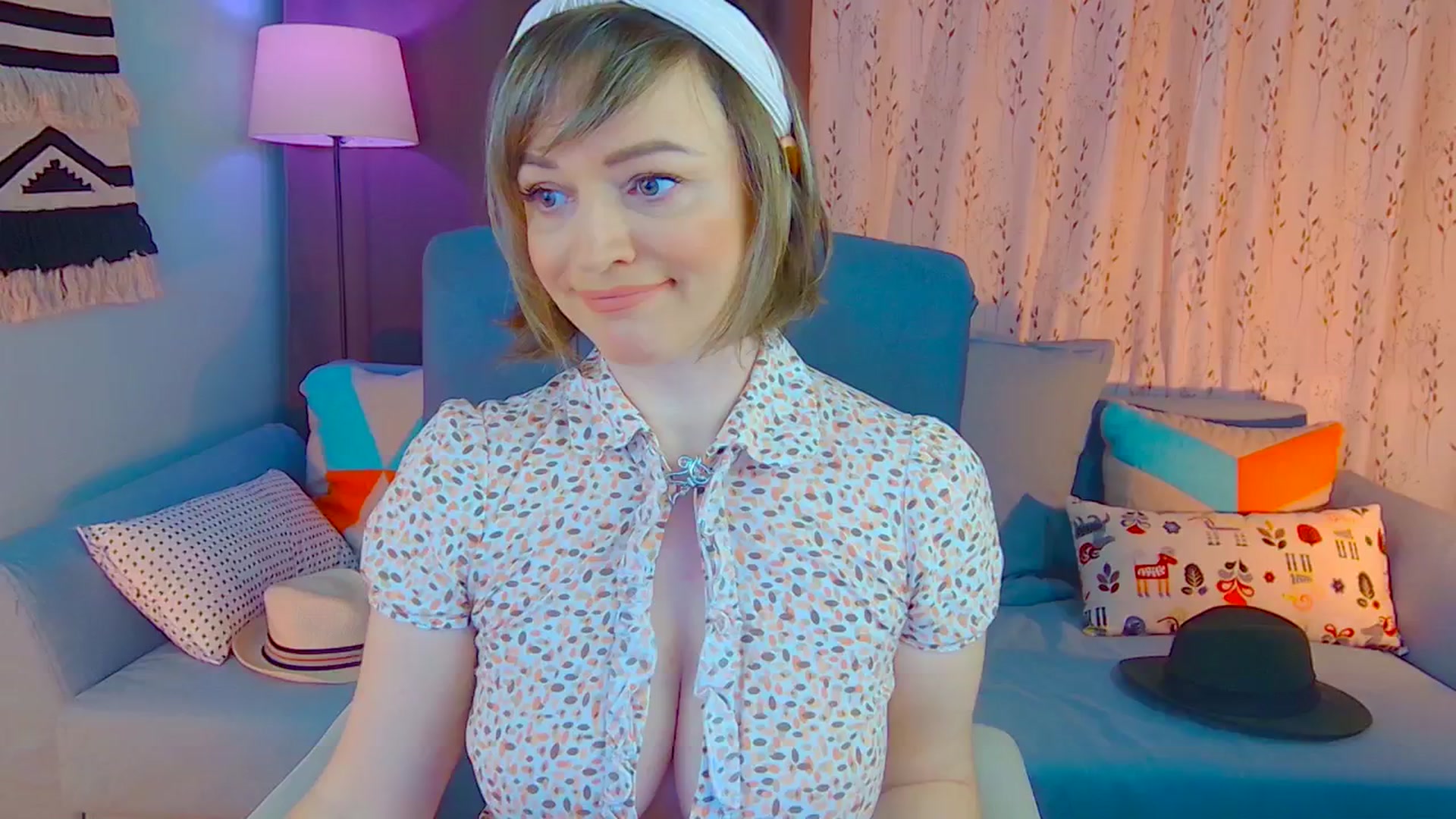 Gallery image thumbnail from SweetDazzle's myfreecams stream on, 01/06/2025, 07:20 image 4 of 20