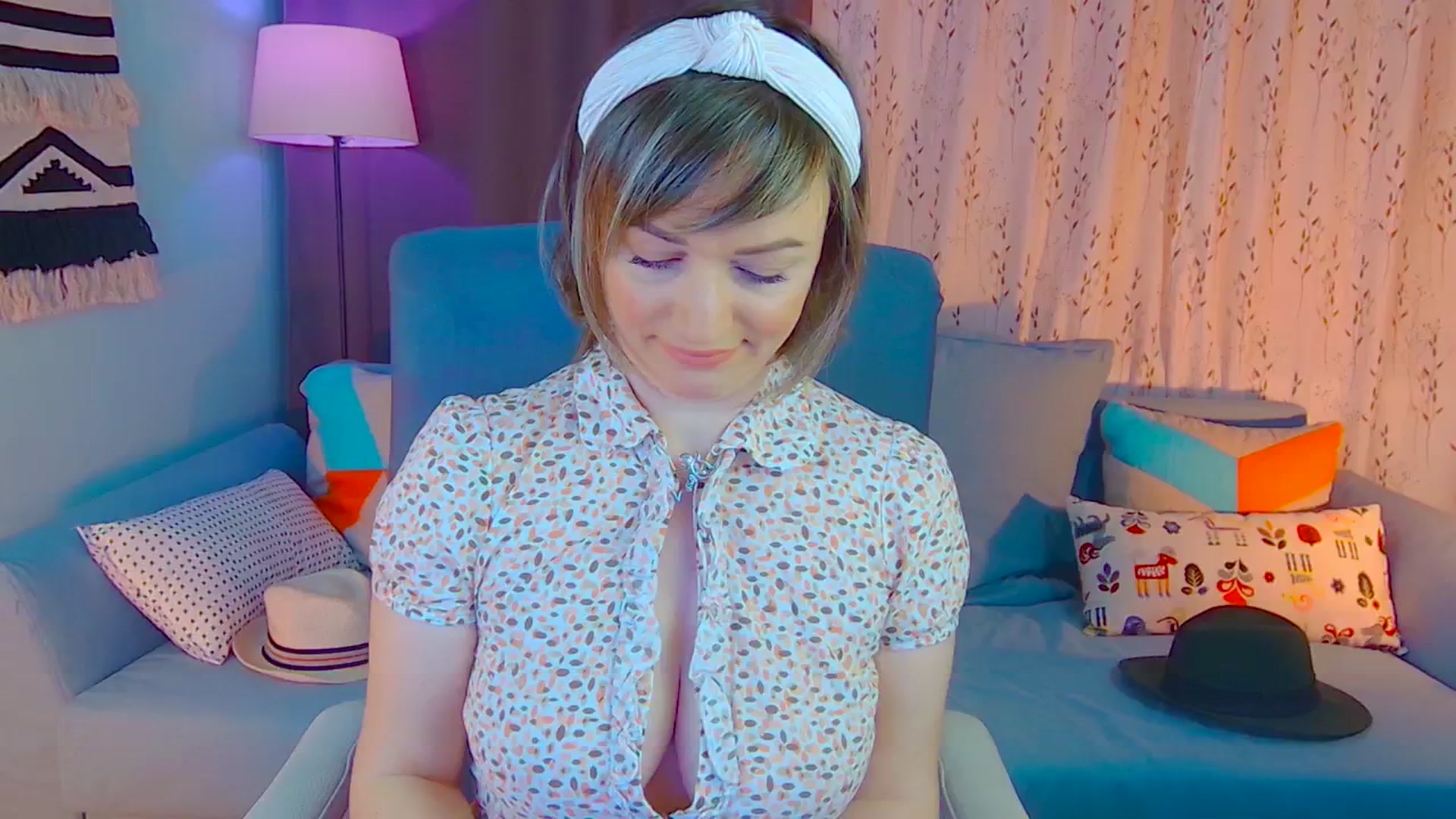 Gallery image thumbnail from SweetDazzle's myfreecams stream on, 01/06/2025, 07:20 image 1 of 20