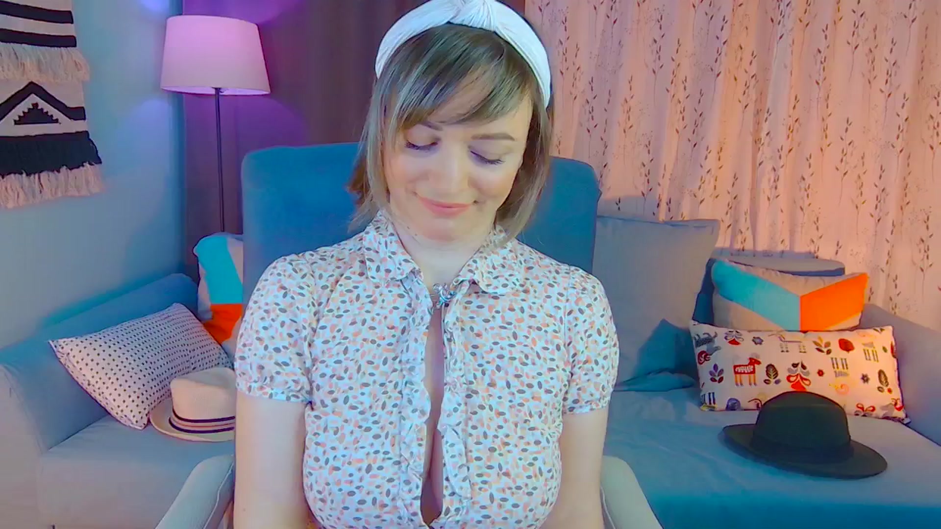 Gallery image thumbnail from SweetDazzle's myfreecams stream on, 01/06/2025, 07:20 image 17 of 20