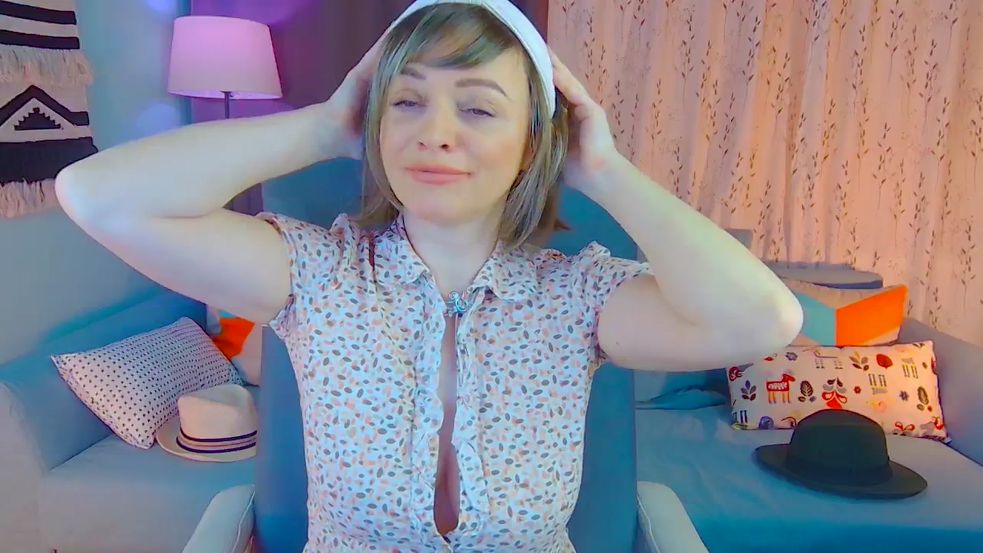 Gallery image thumbnail from SweetDazzle's myfreecams stream on, 01/06/2025, 08:30 image 10 of 20