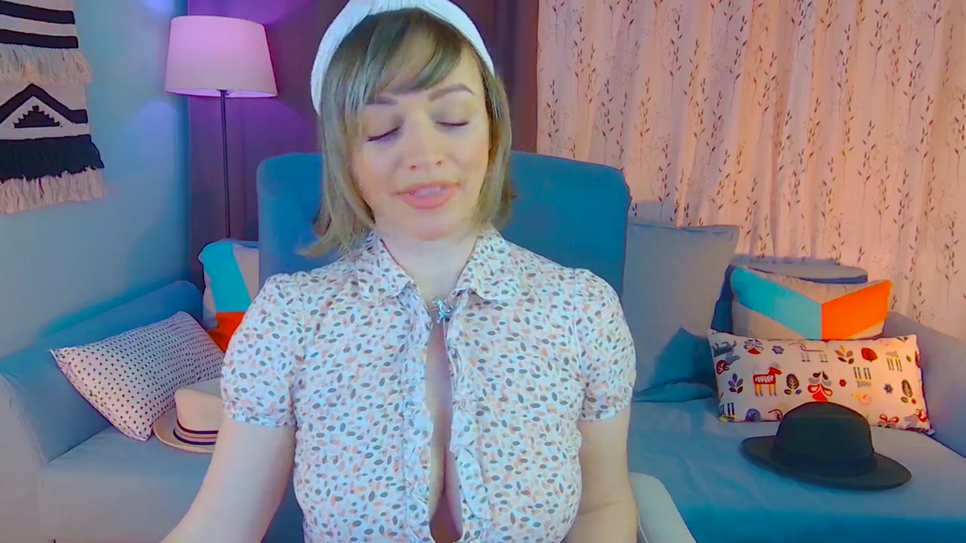 Gallery image thumbnail from SweetDazzle's myfreecams stream on, 01/06/2025, 08:30 image 14 of 20